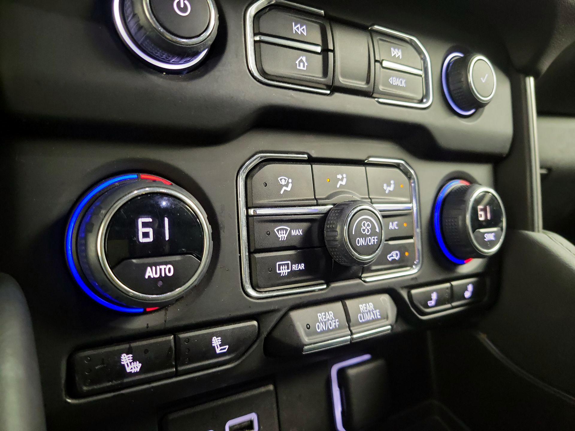 Thumbnail: 2023 Chevrolet Tahoe - 17