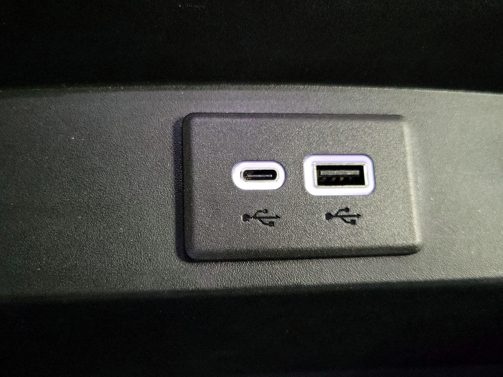 Thumbnail: 2023 Chevrolet Tahoe - 19