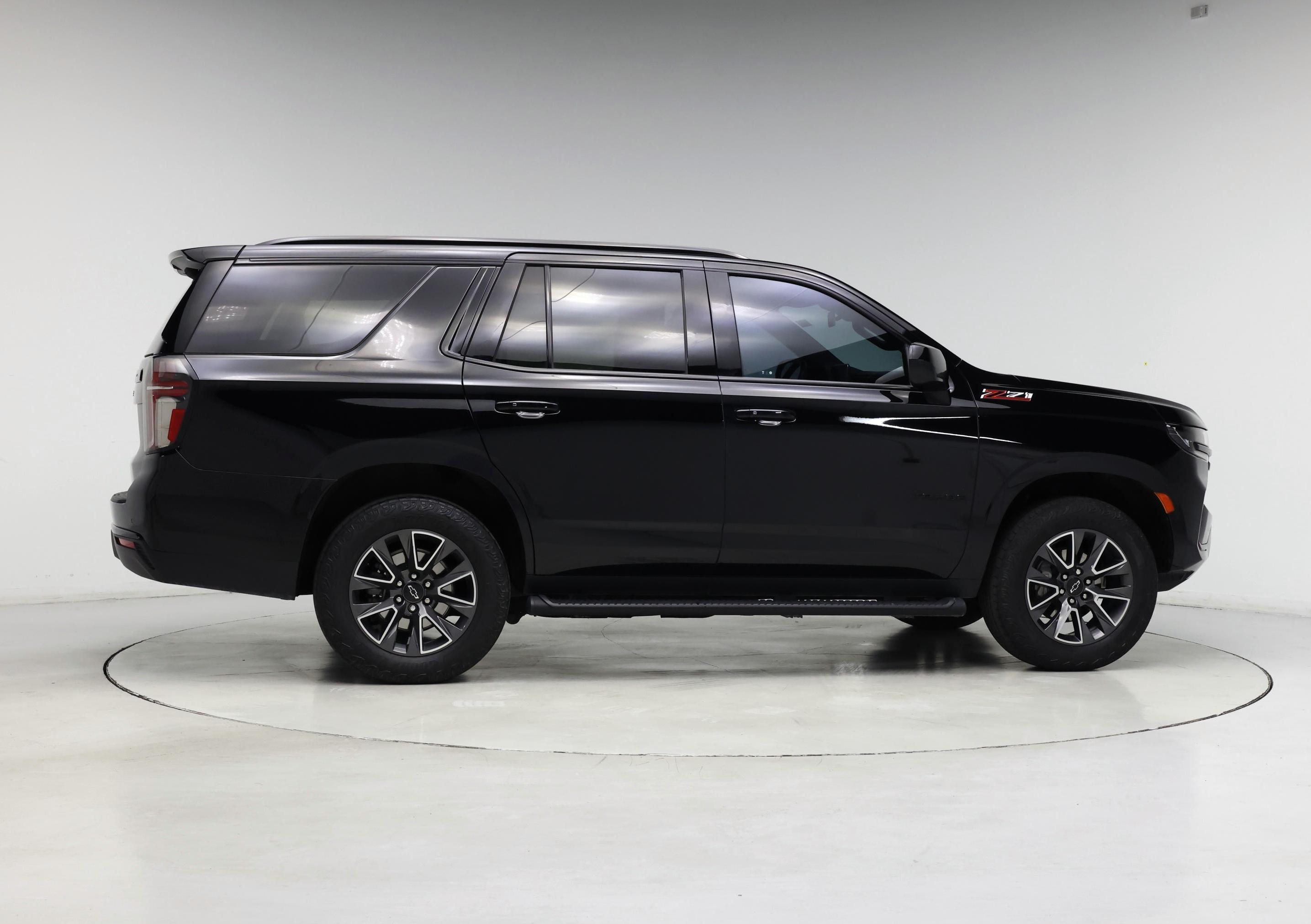 Thumbnail: 2023 Chevrolet Tahoe - 7