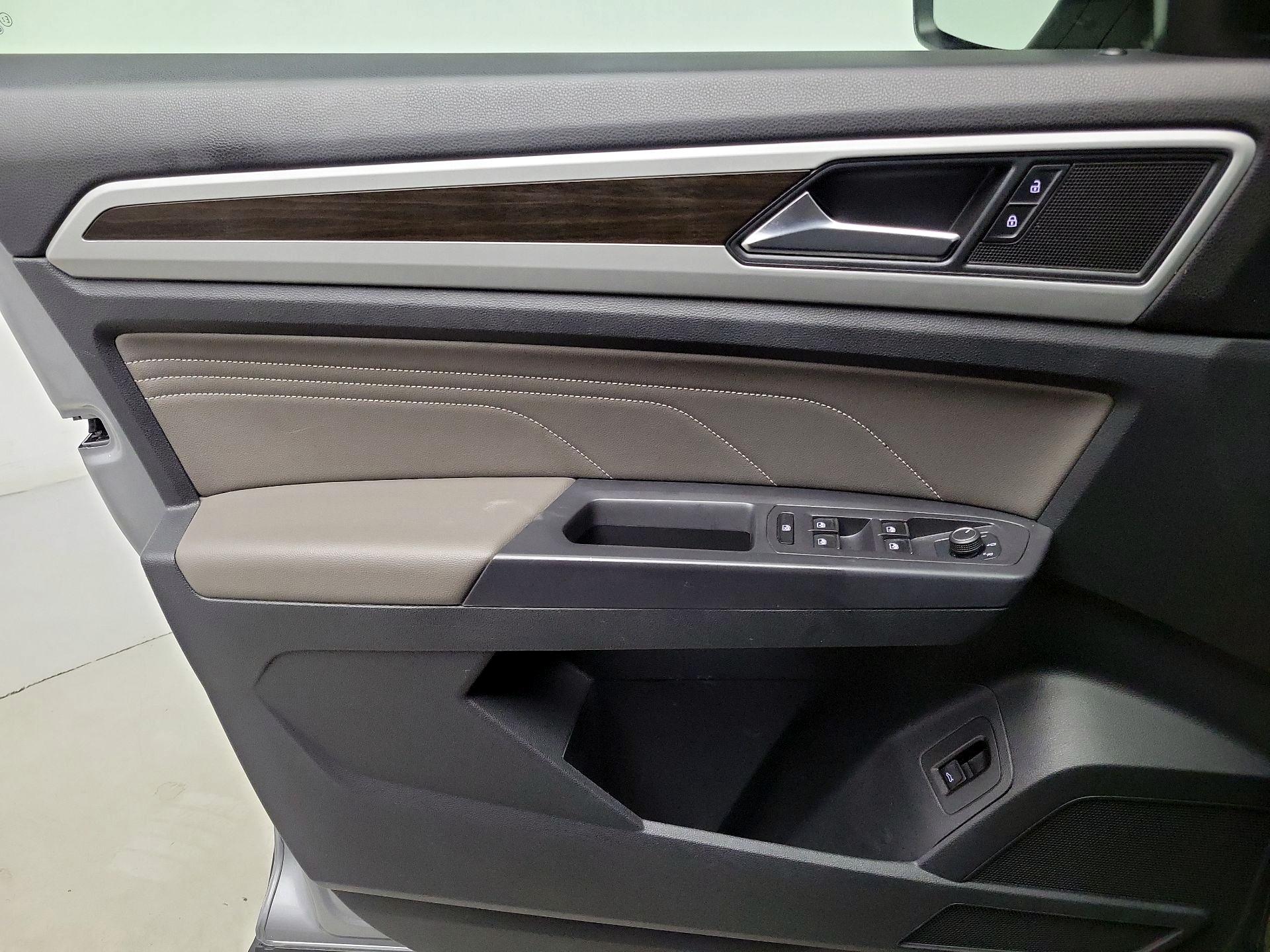 Thumbnail: 2021 Volkswagen Atlas - 12