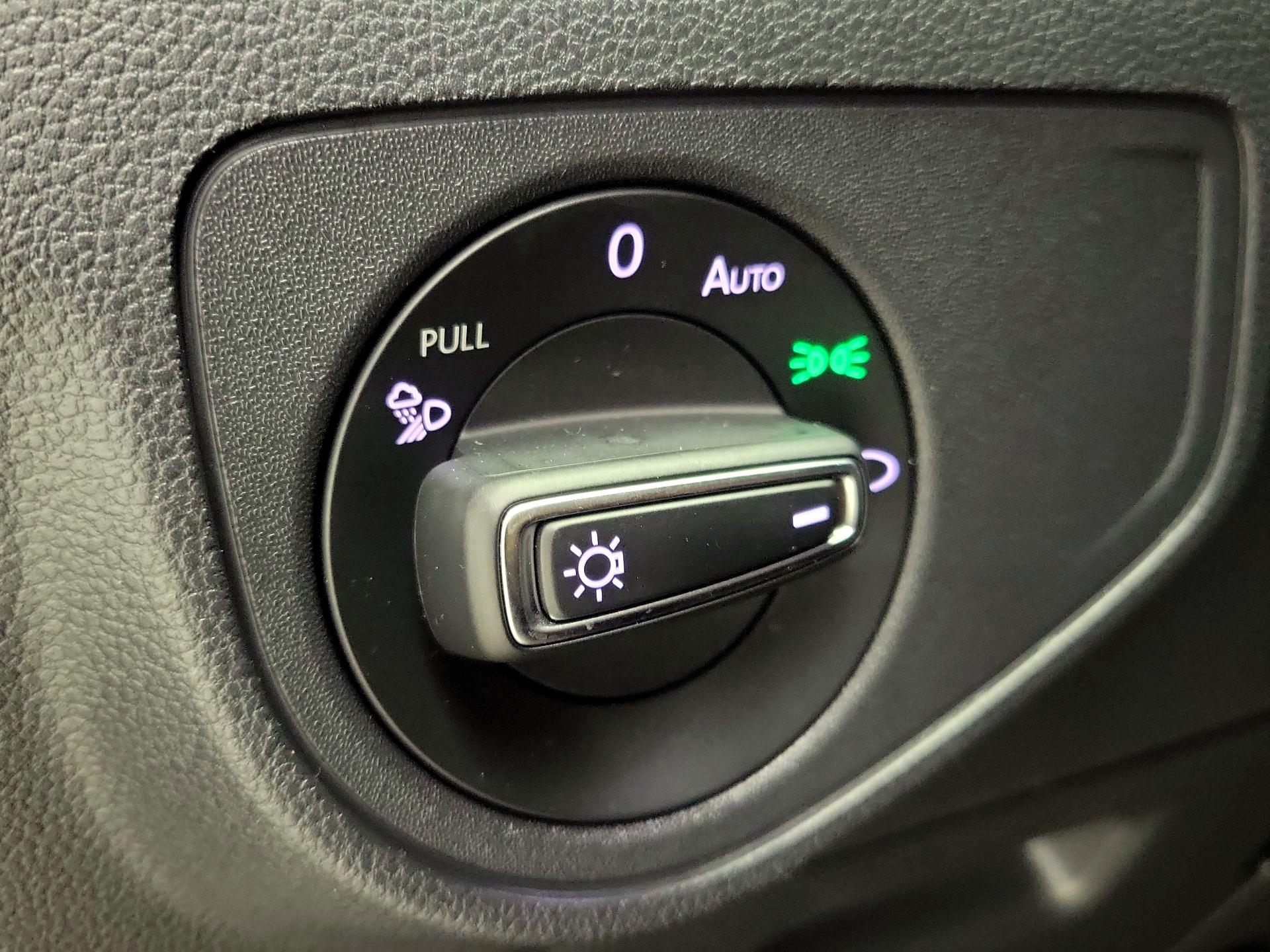 Thumbnail: 2021 Volkswagen Atlas - 13