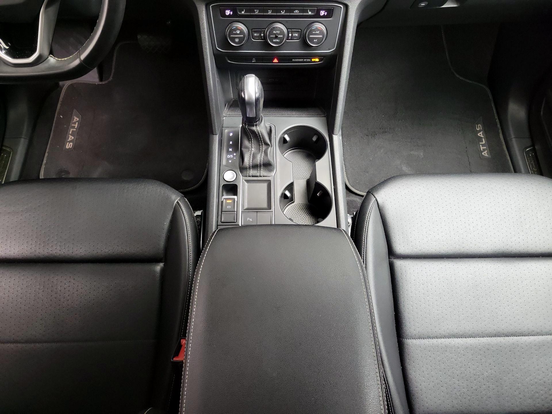 Thumbnail: 2021 Volkswagen Atlas - 17