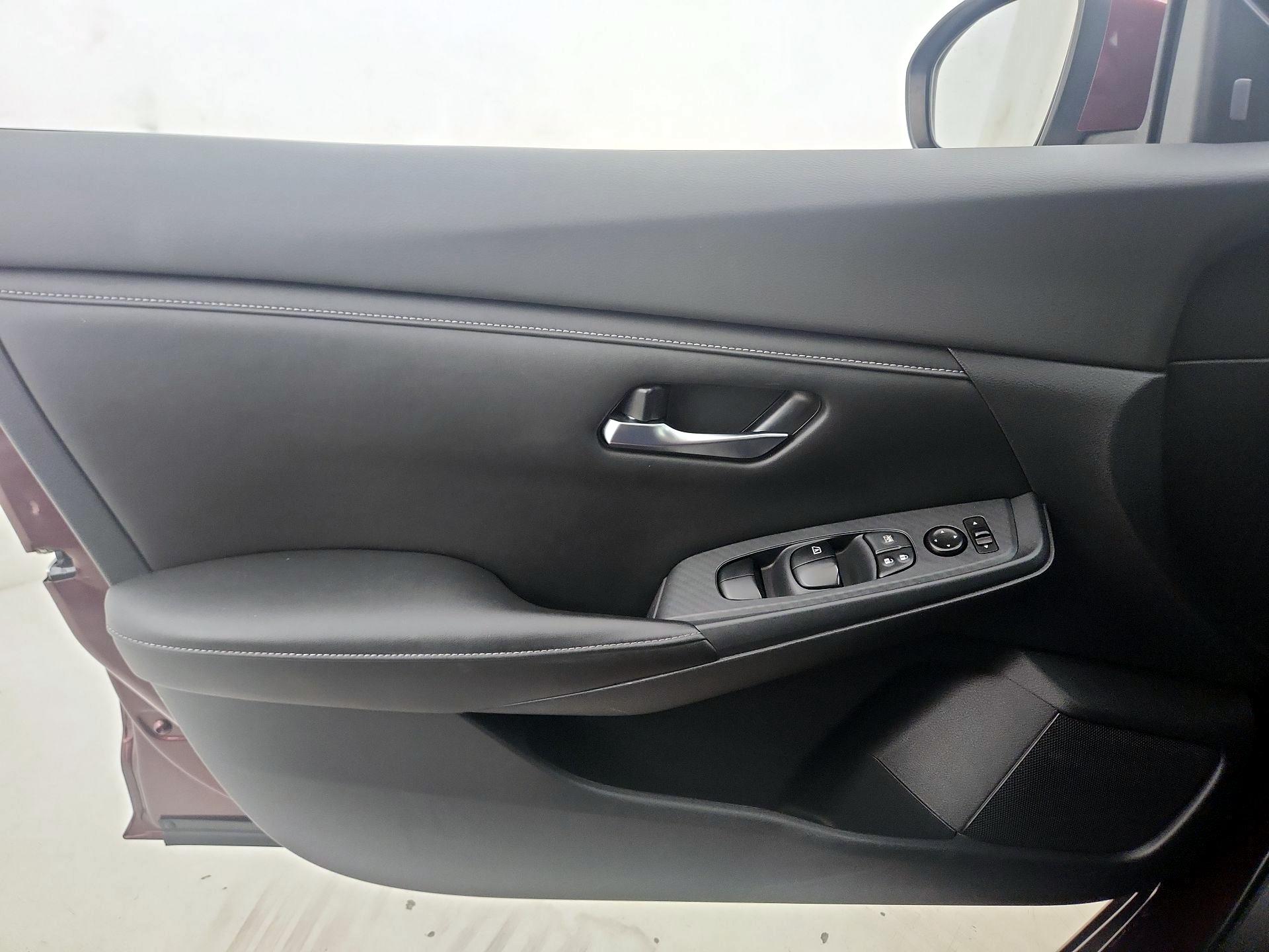 Thumbnail: 2020 Nissan Sentra - 12