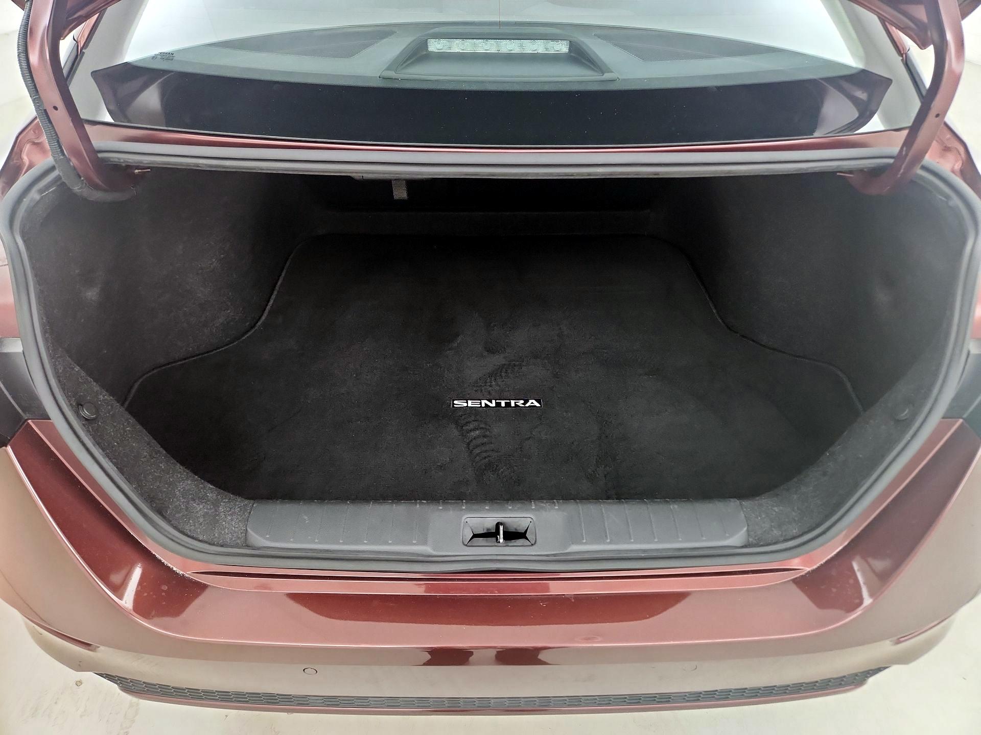 Thumbnail: 2020 Nissan Sentra - 20