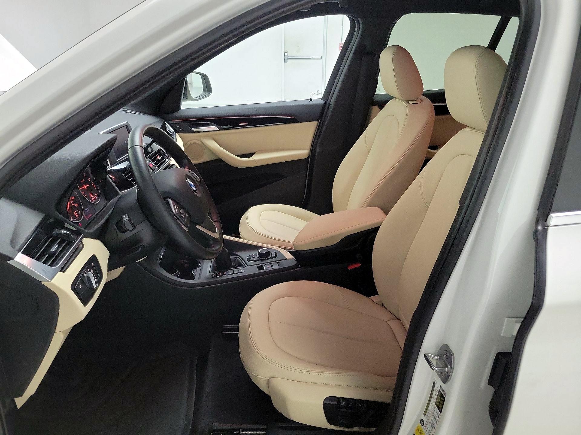 Thumbnail: 2018 BMW X1 - 11