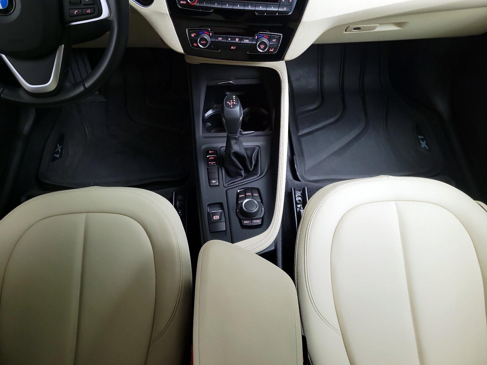 Thumbnail: 2018 BMW X1 - 17