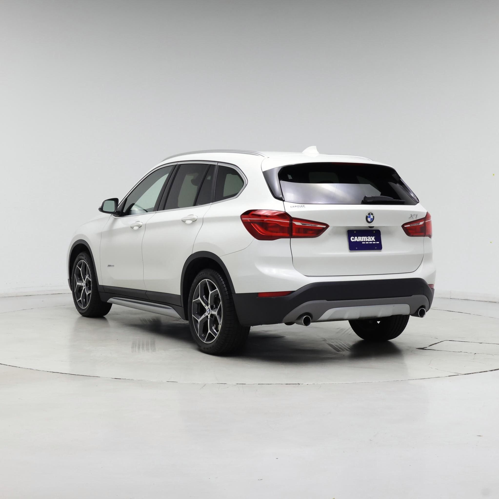 Thumbnail: 2018 BMW X1 - 2