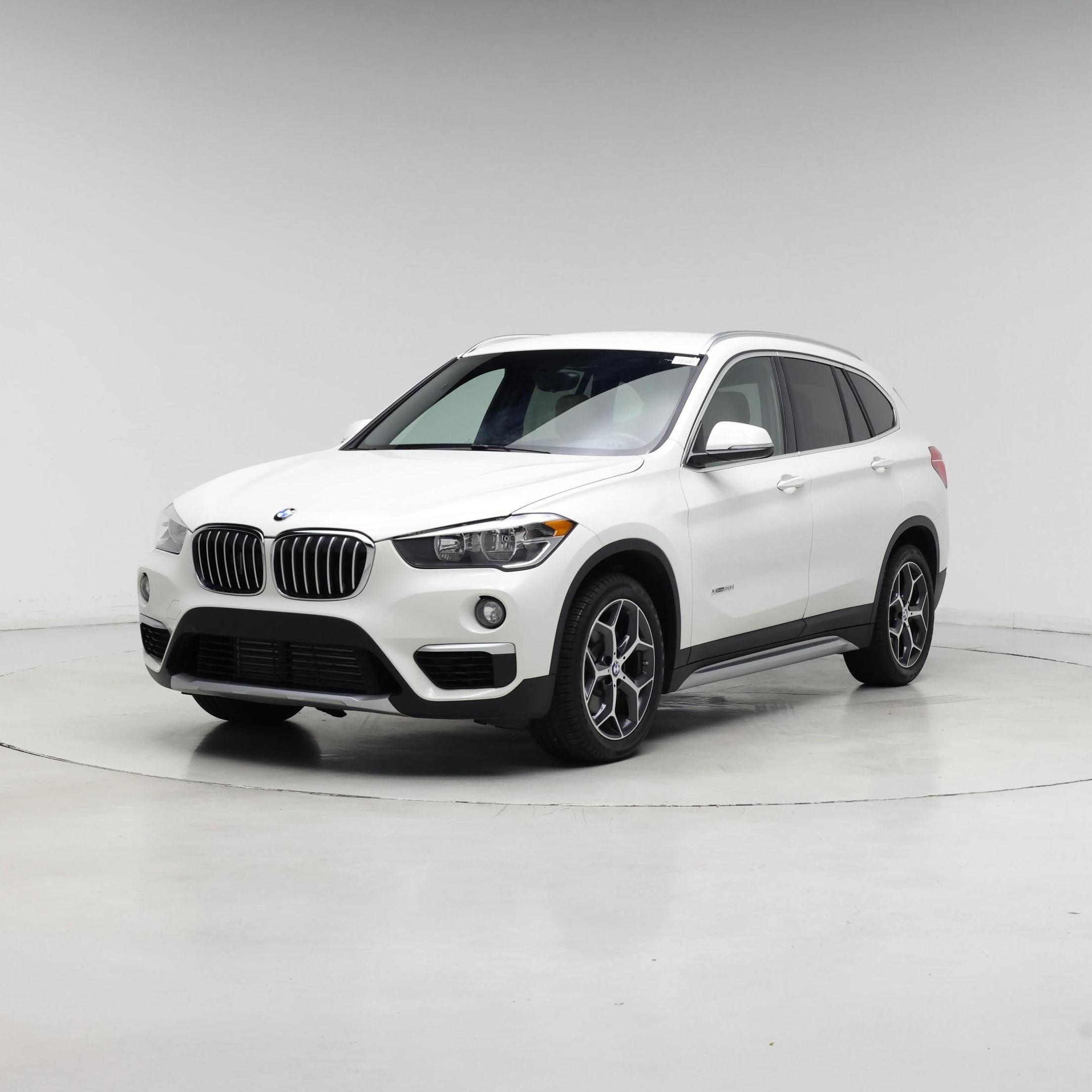 Thumbnail: 2018 BMW X1 - 4