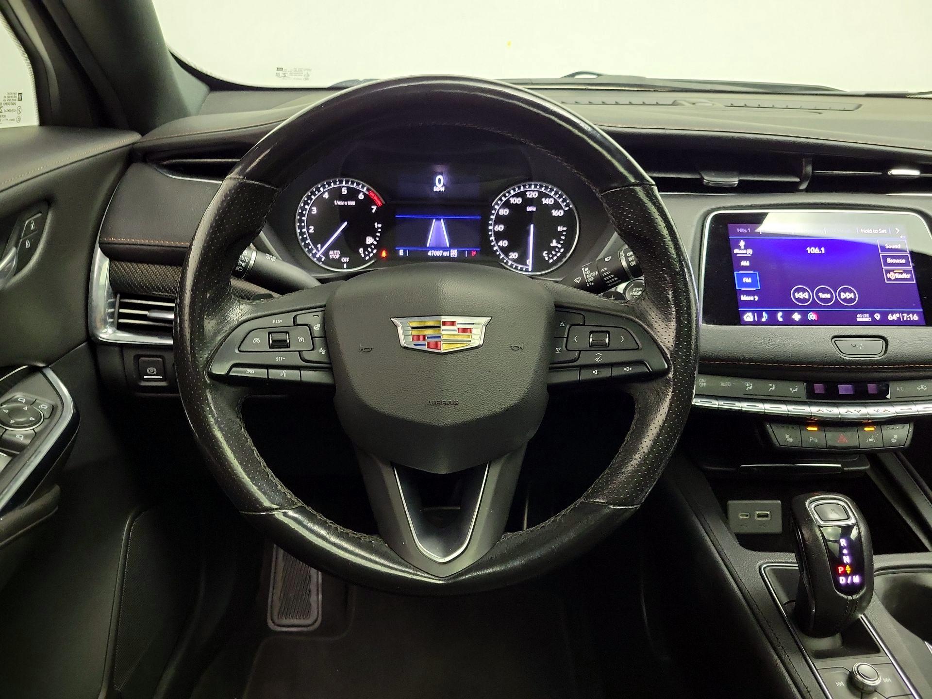 Thumbnail: 2019 Cadillac XT4 - 10