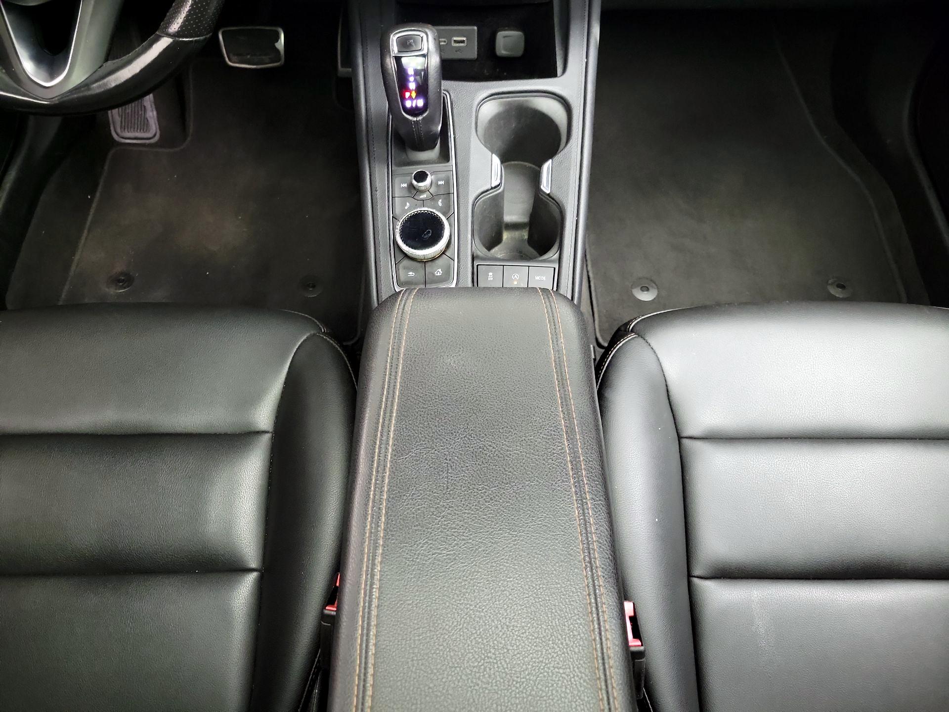 Thumbnail: 2019 Cadillac XT4 - 17