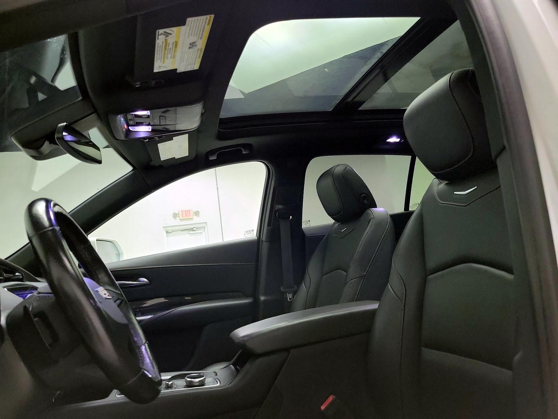 Thumbnail: 2019 Cadillac XT4 - 19