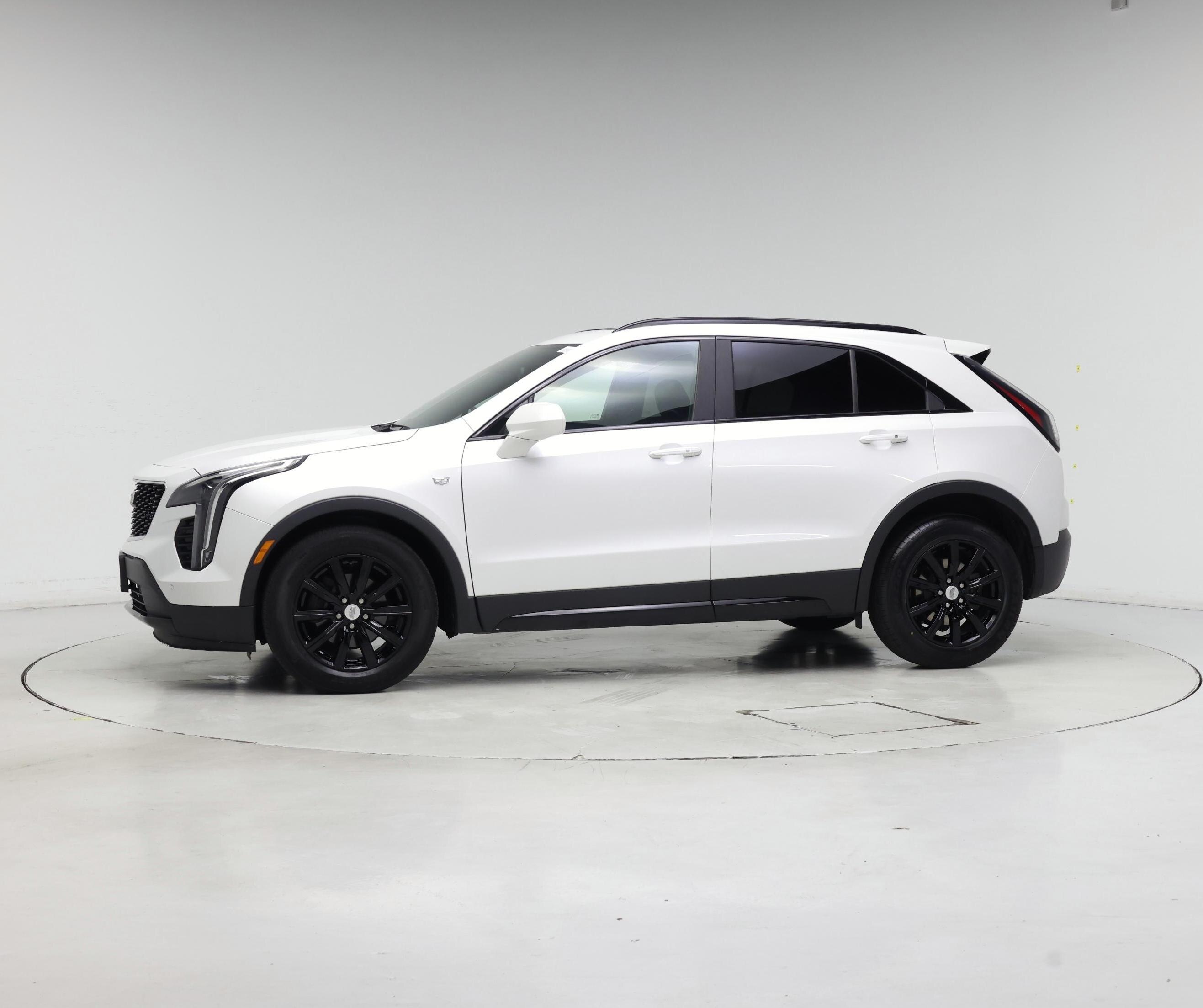 Thumbnail: 2019 Cadillac XT4 - 3