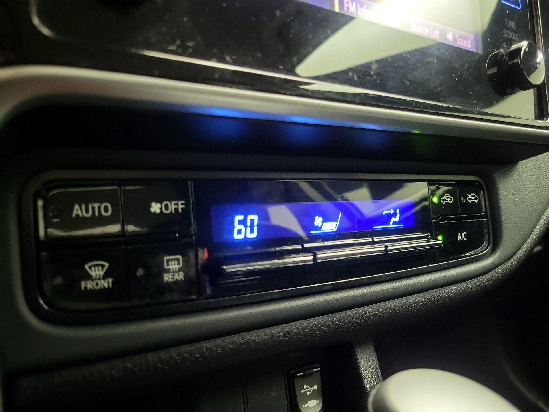 Thumbnail: 2018 Toyota Corolla - 16