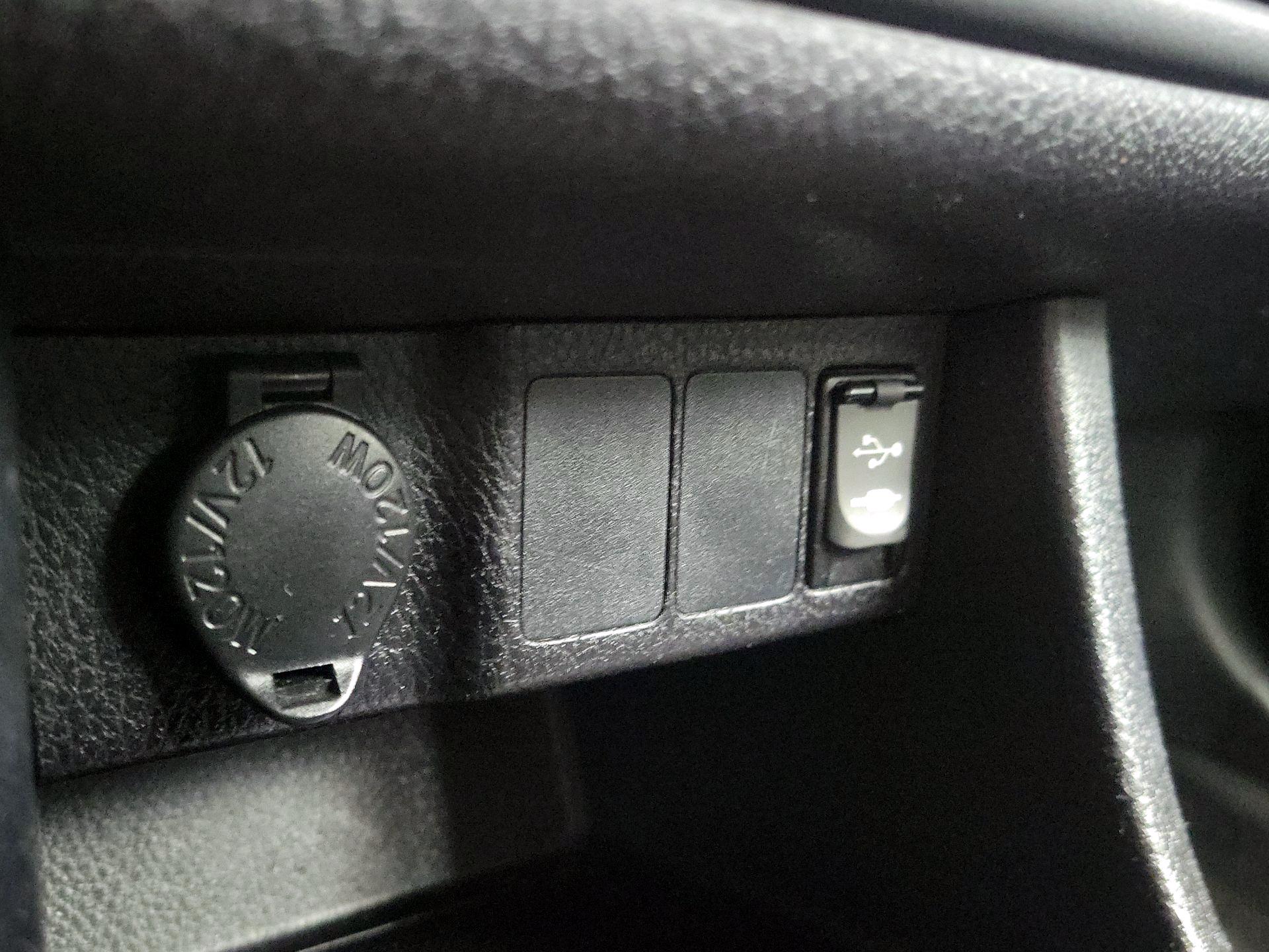 Thumbnail: 2018 Toyota Corolla - 18