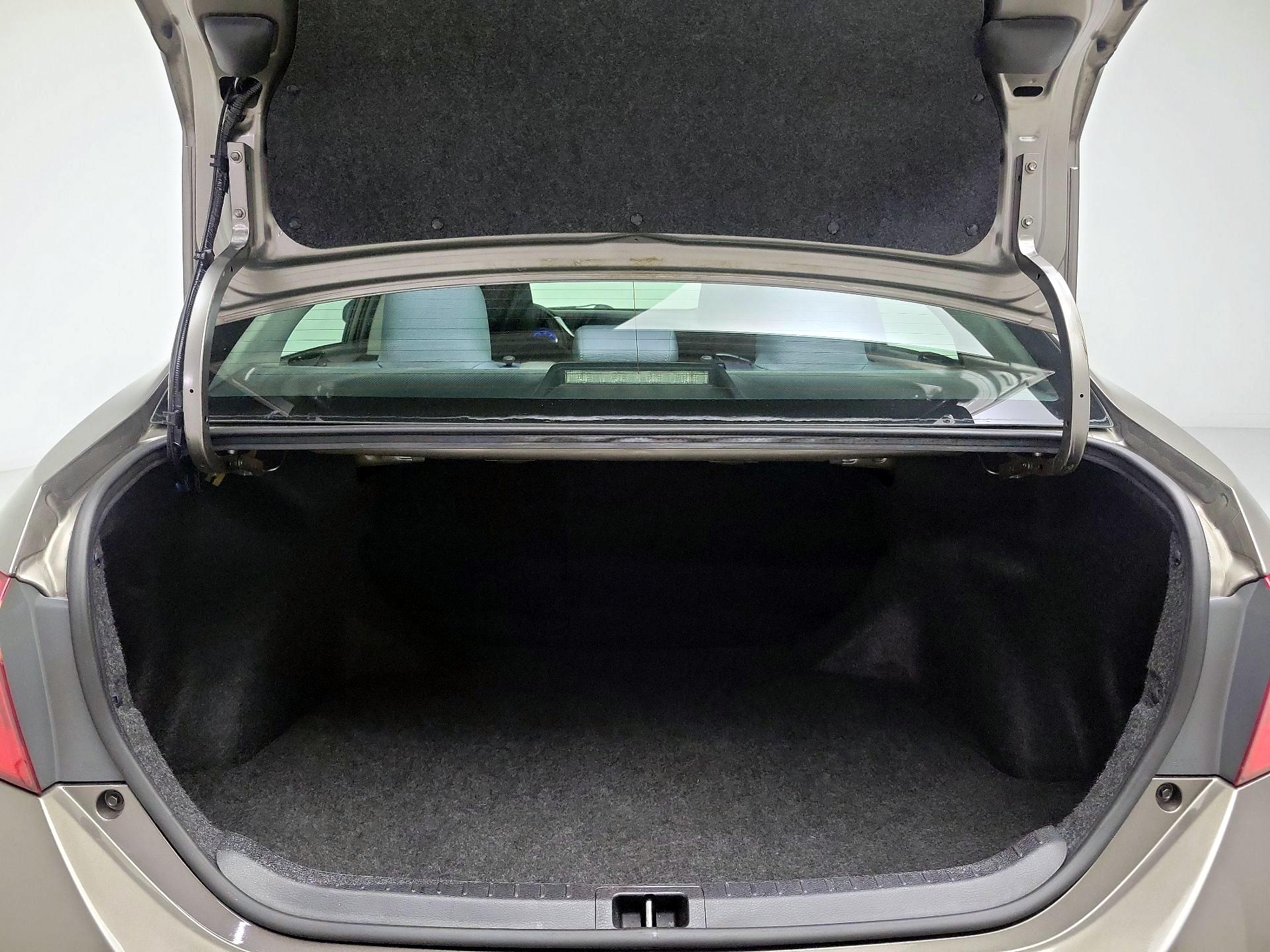 Thumbnail: 2018 Toyota Corolla - 20