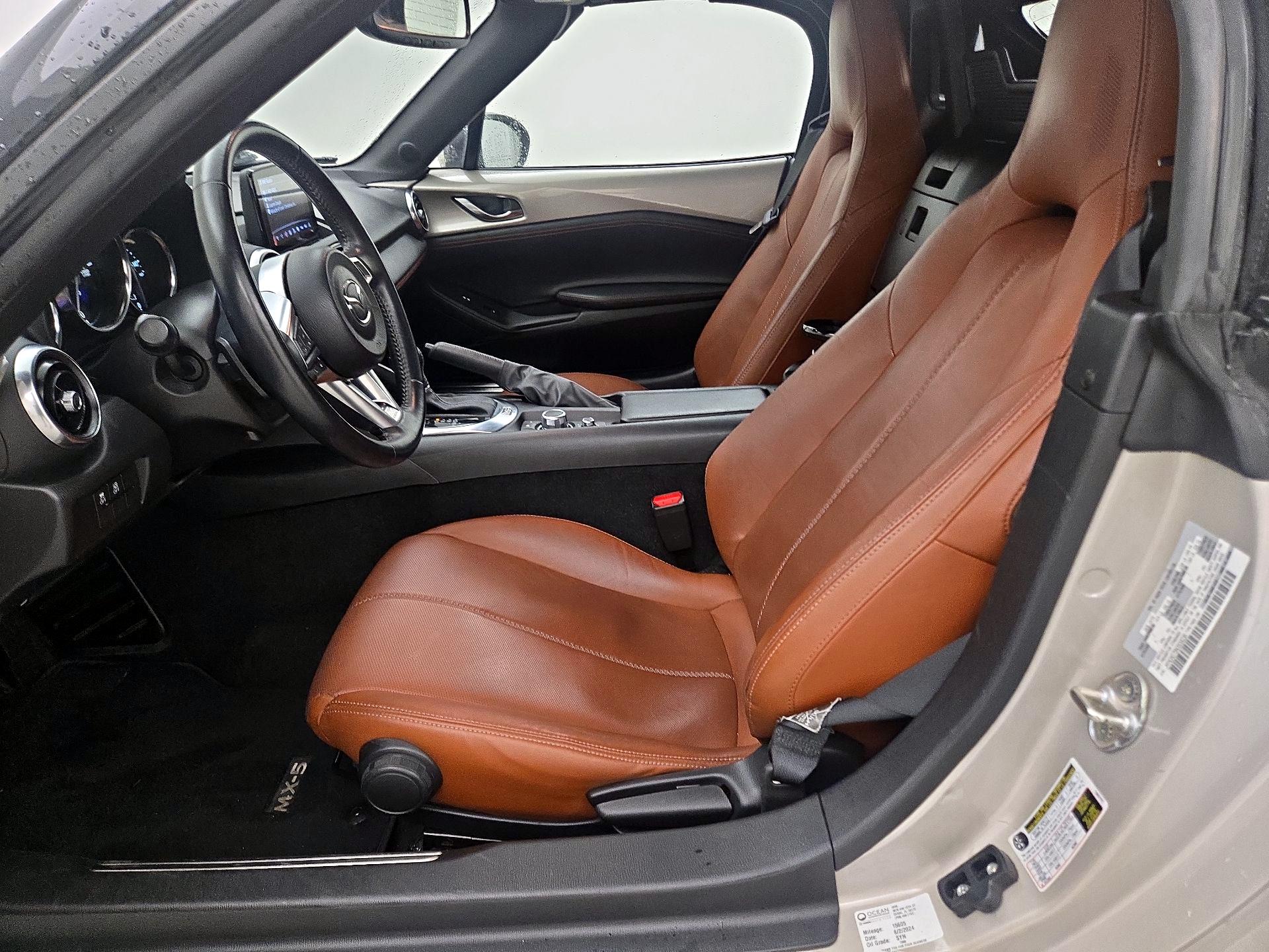 Thumbnail: 2022 Mazda MX-5 Miata - 11