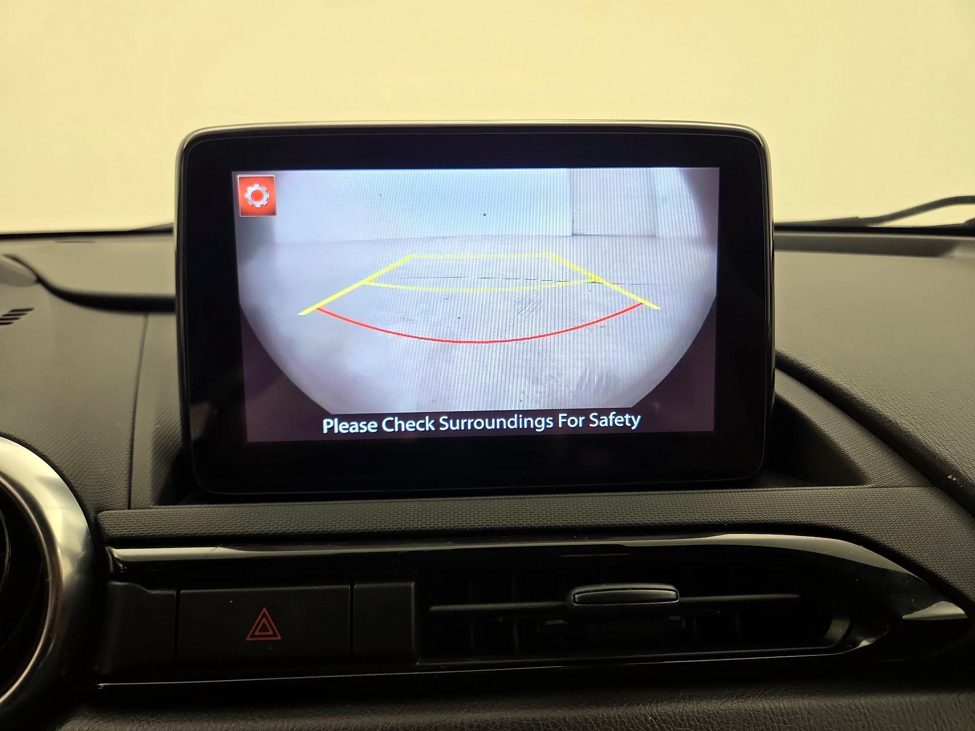 Thumbnail: 2022 Mazda MX-5 Miata - 14