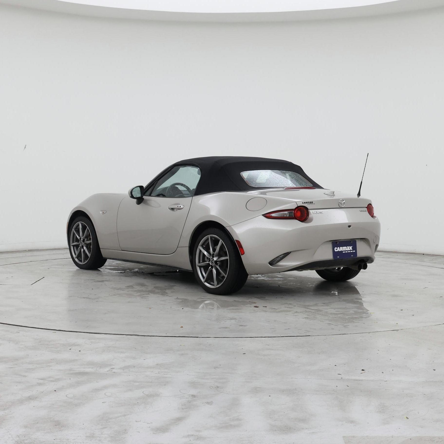 Thumbnail: 2022 Mazda MX-5 Miata - 2
