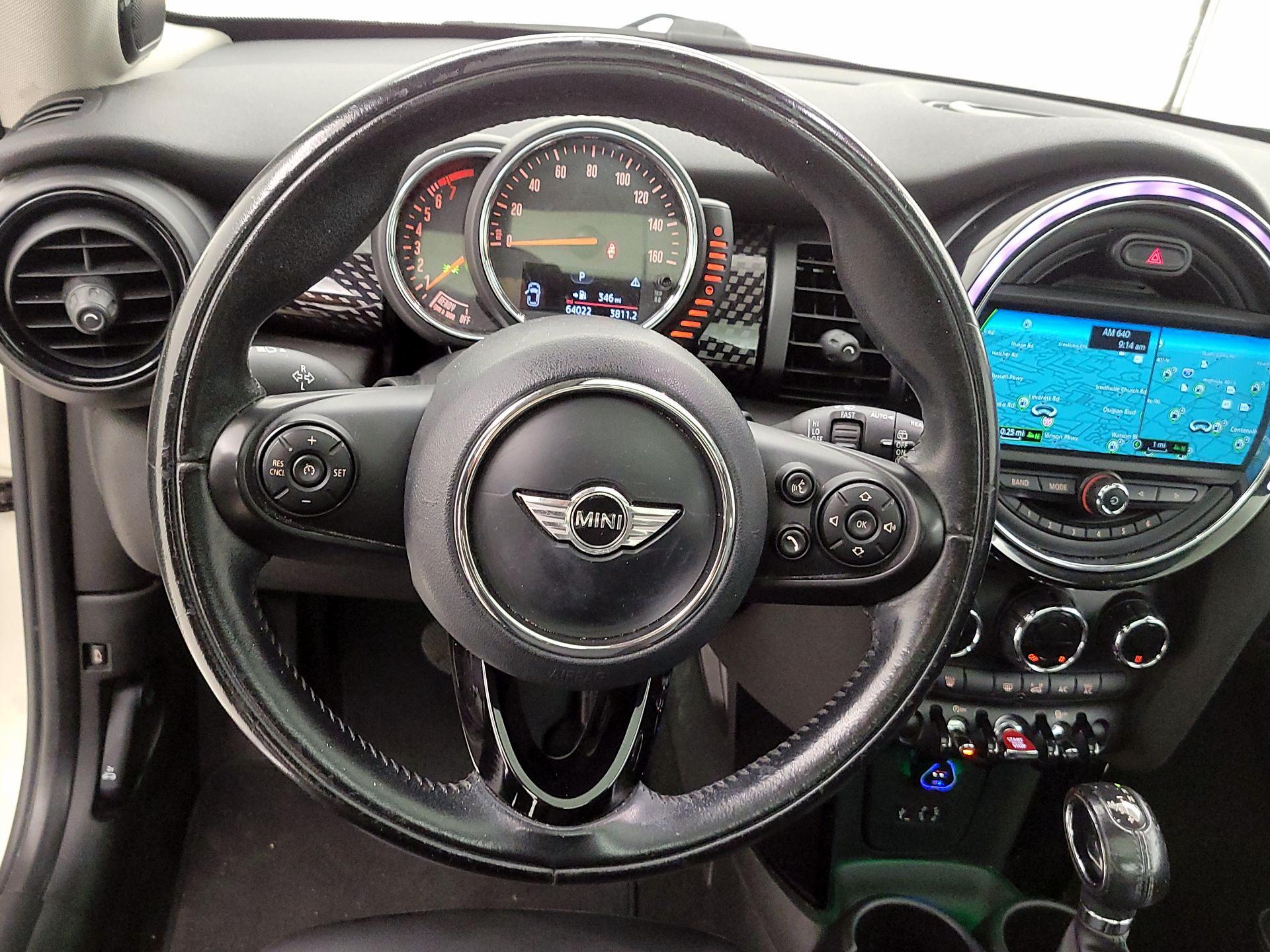 Thumbnail: 2017 MINI Cooper - 10