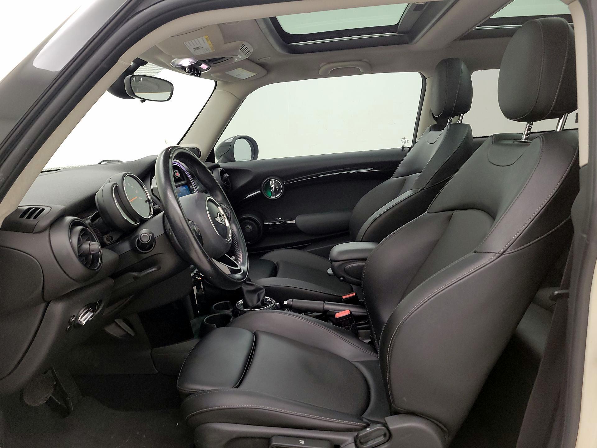 Thumbnail: 2017 MINI Cooper - 11