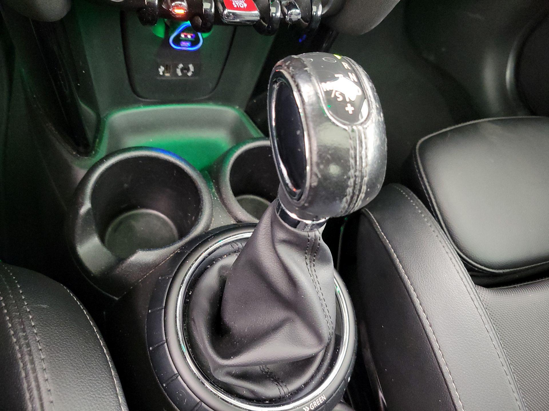 Thumbnail: 2017 MINI Cooper - 18