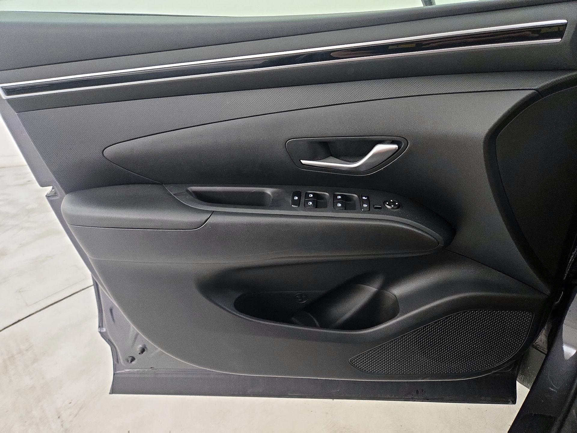 Thumbnail: 2022 Hyundai Tucson - 12