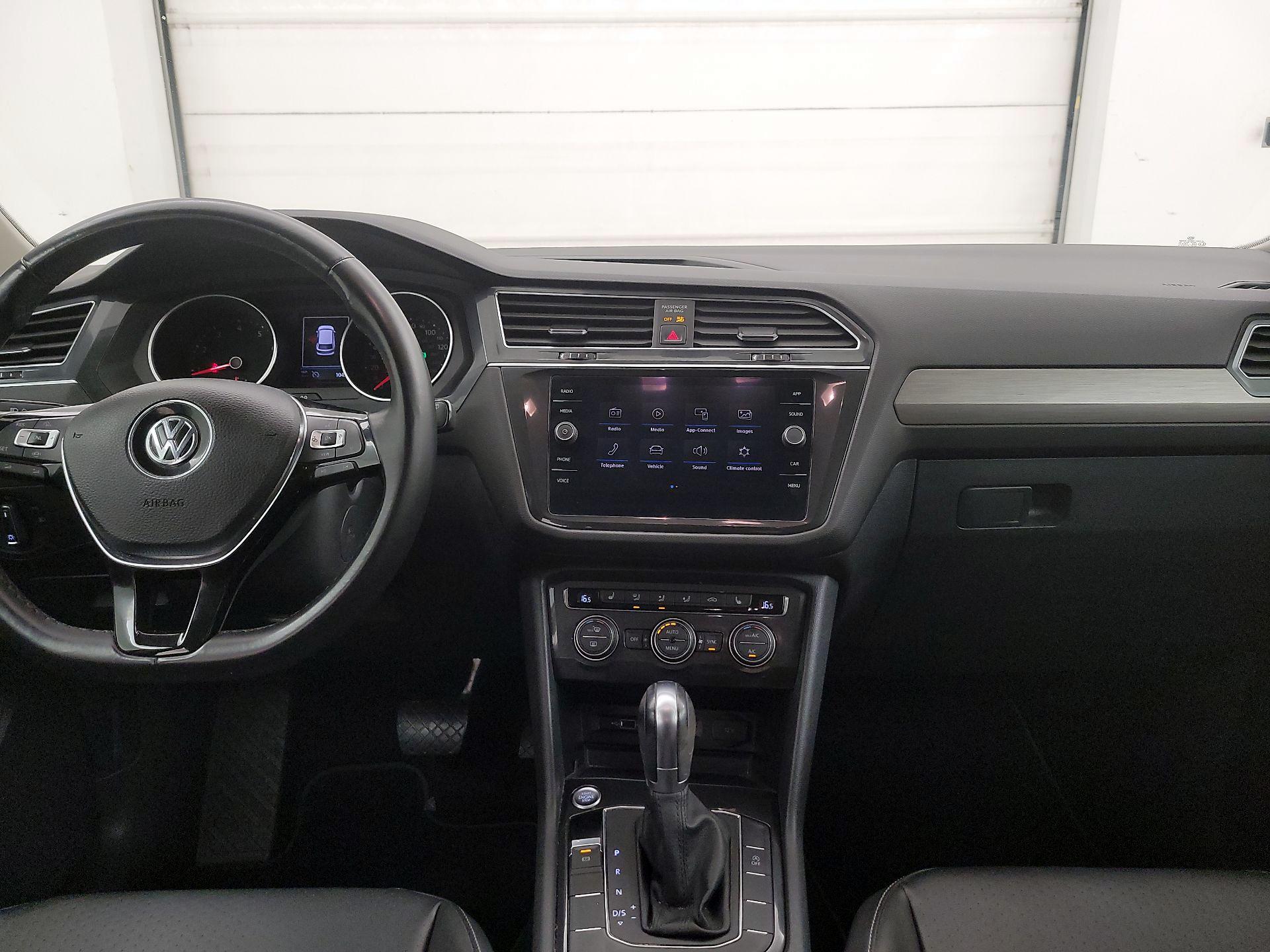 Thumbnail: 2019 Volkswagen Tiguan - 9