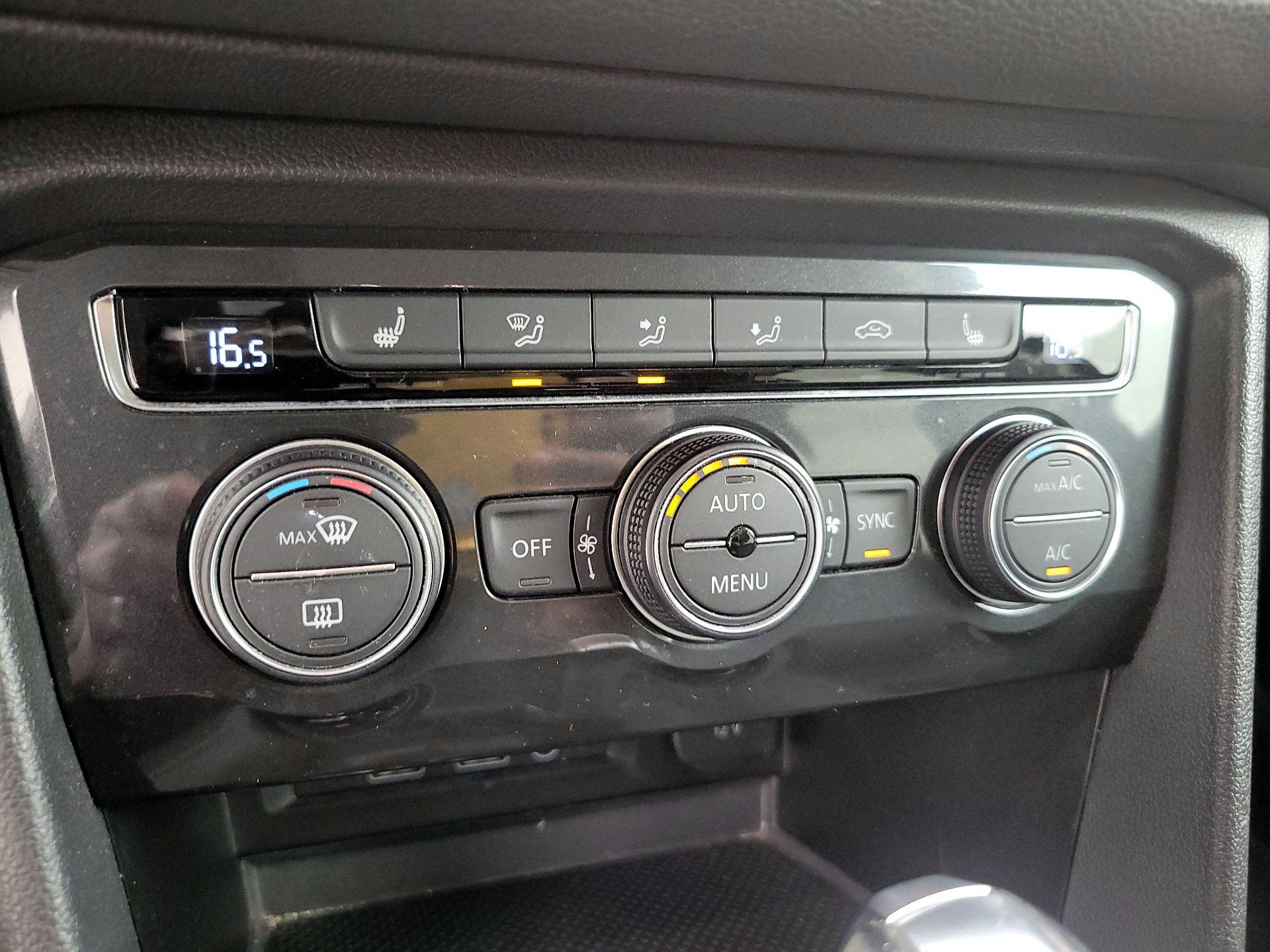 Thumbnail: 2019 Volkswagen Tiguan - 16