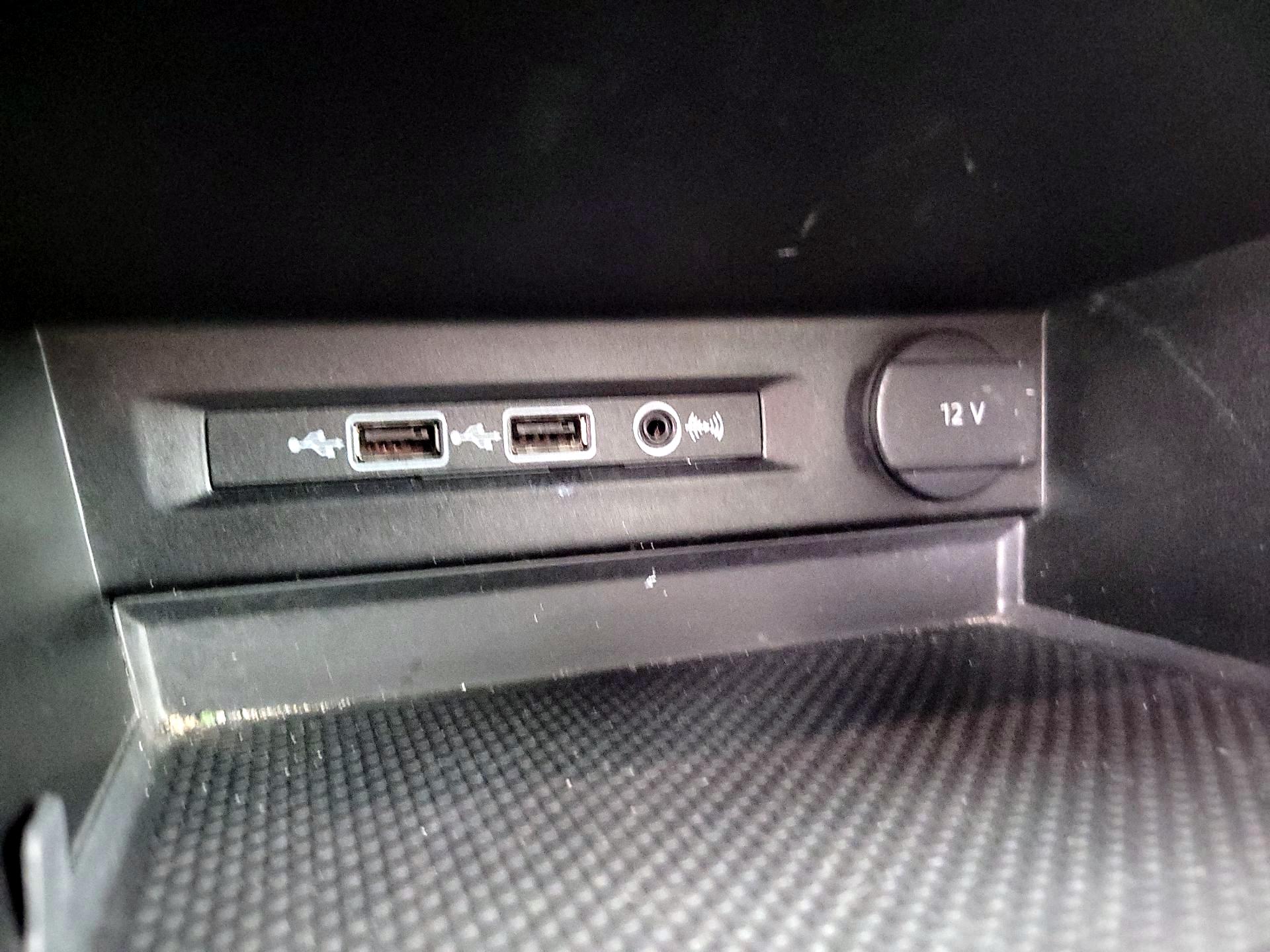 Thumbnail: 2019 Volkswagen Tiguan - 18