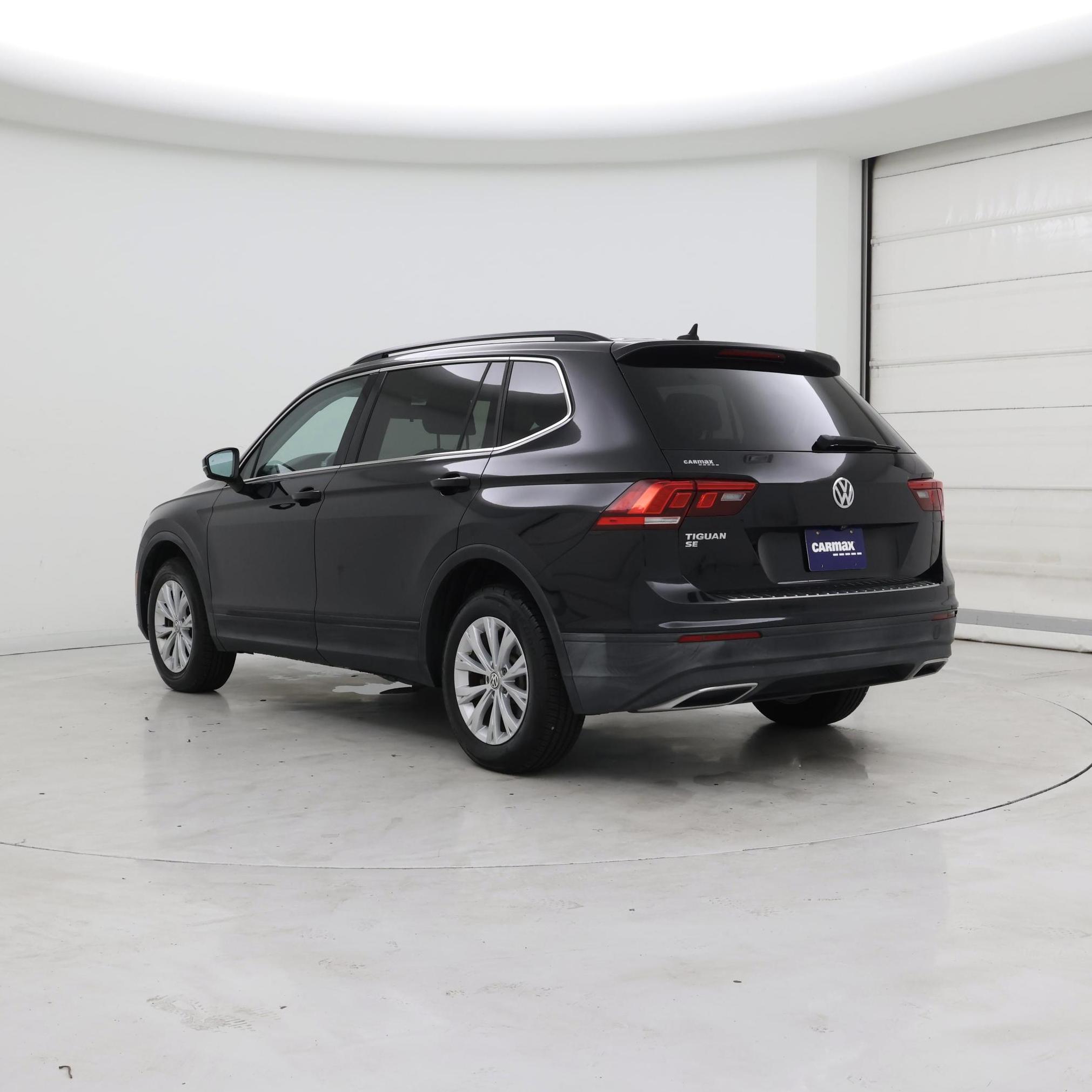 Thumbnail: 2019 Volkswagen Tiguan - 2