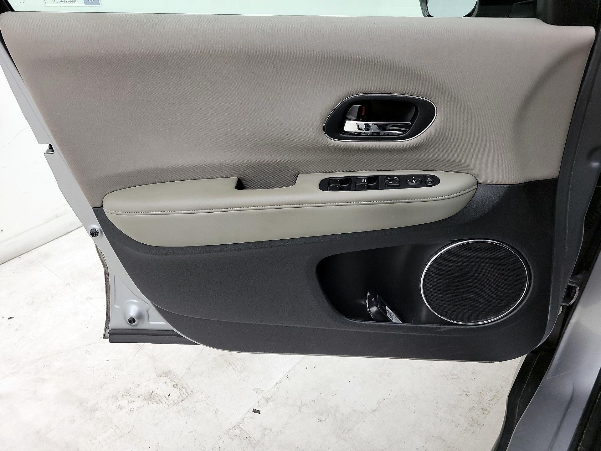 Thumbnail: 2018 Honda HR-V - 12