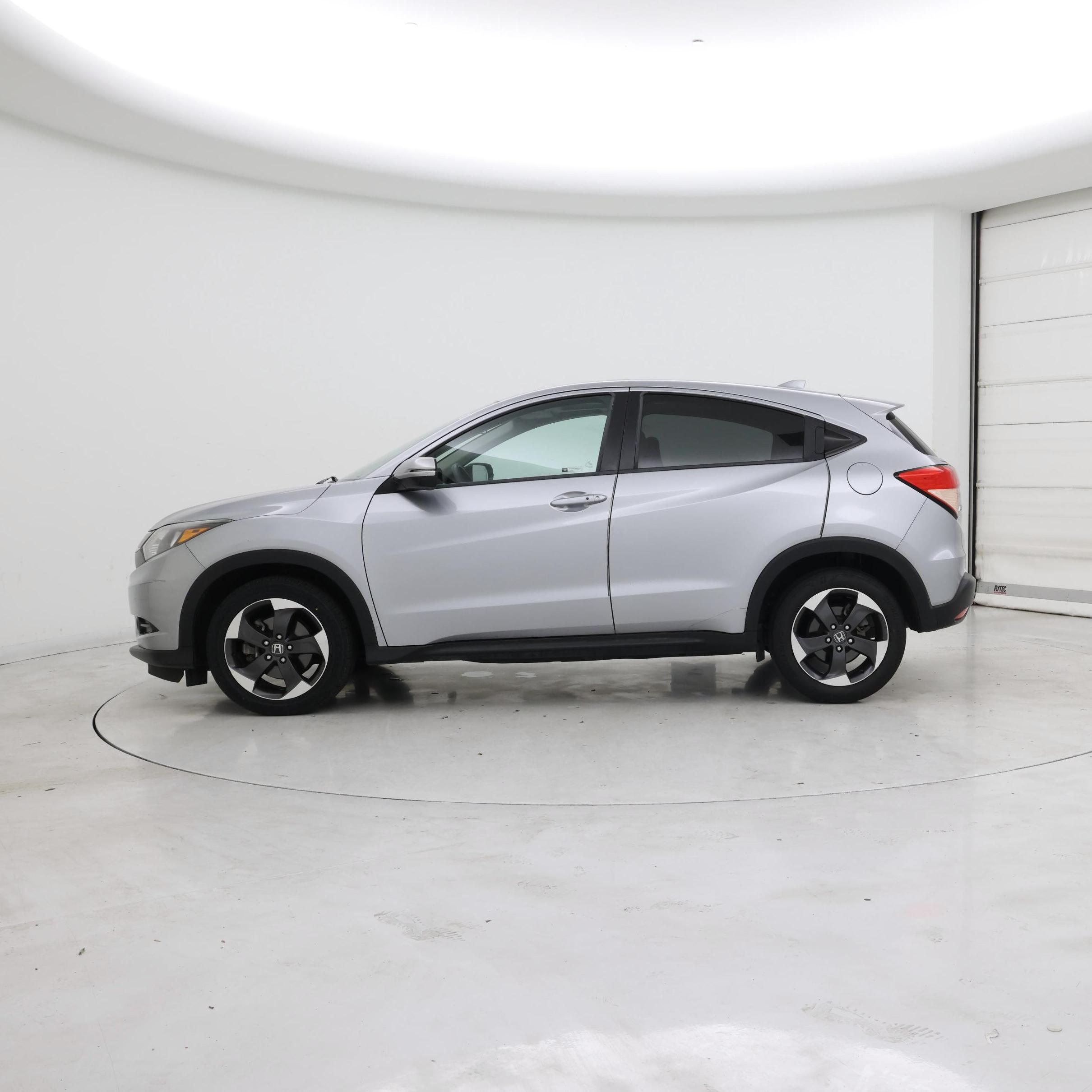 Thumbnail: 2018 Honda HR-V - 3