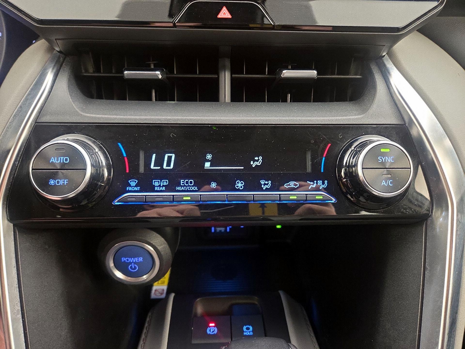 Thumbnail: 2021 Toyota Venza - 16