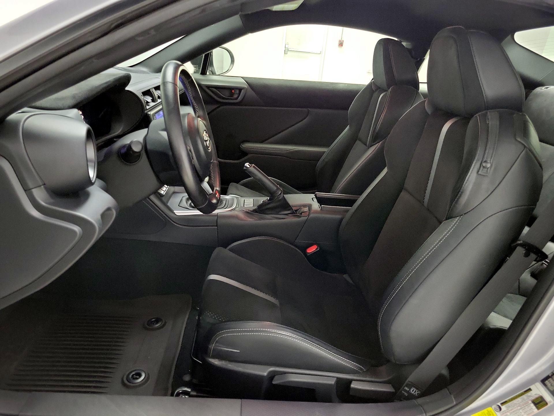 Thumbnail: 2022 Toyota GR86 - 11