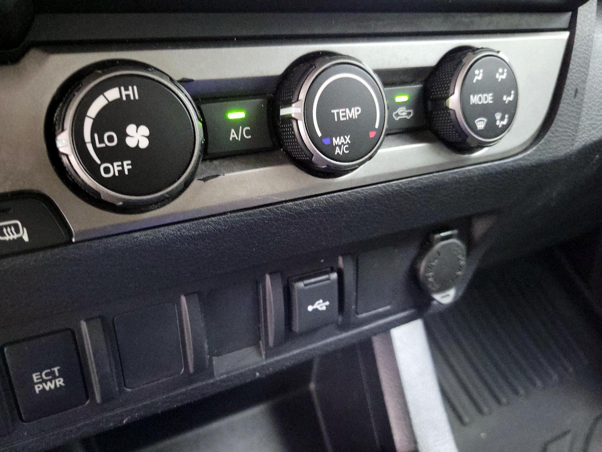 Thumbnail: 2020 Toyota Tacoma - 16