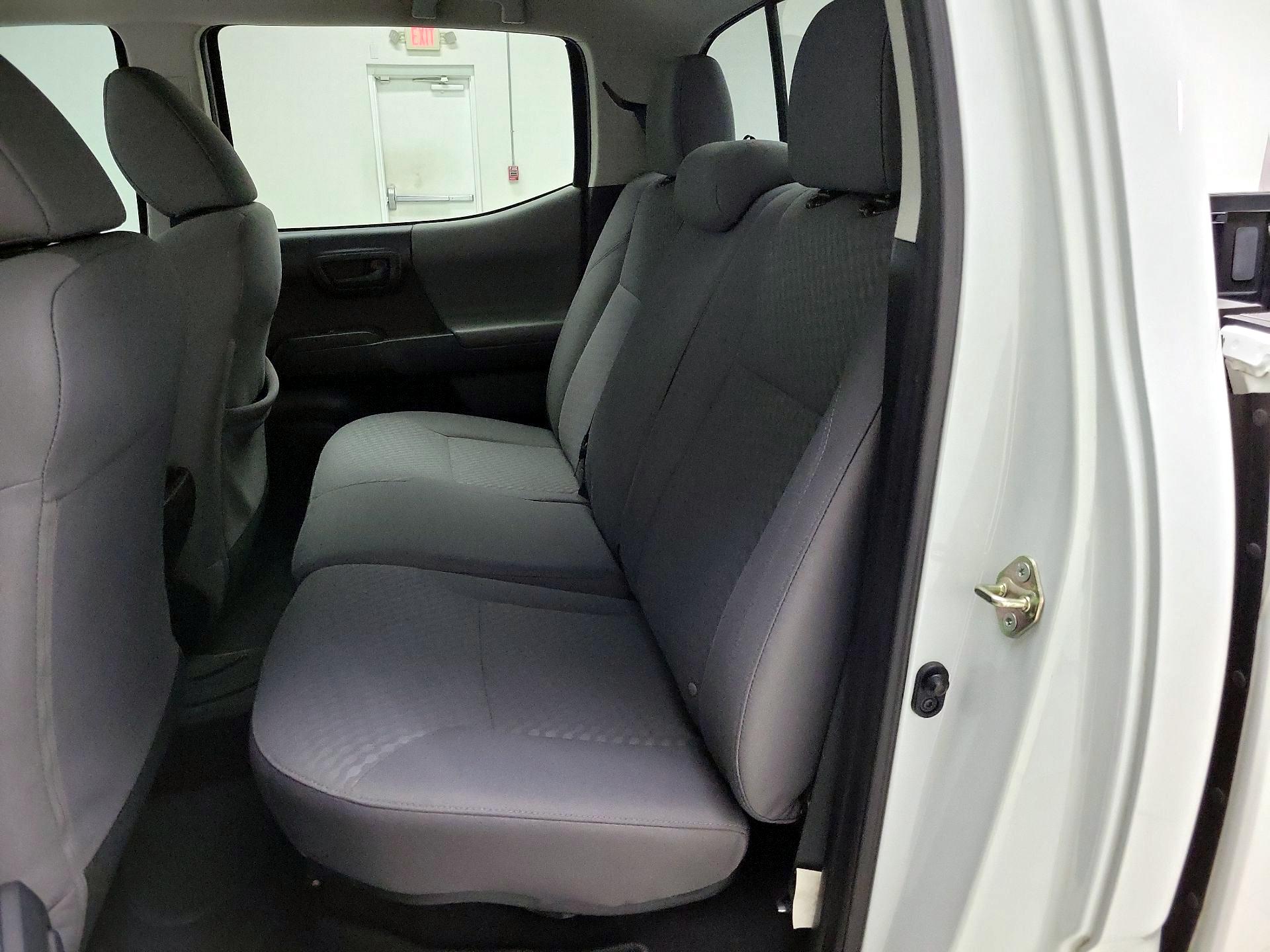 Thumbnail: 2020 Toyota Tacoma - 19