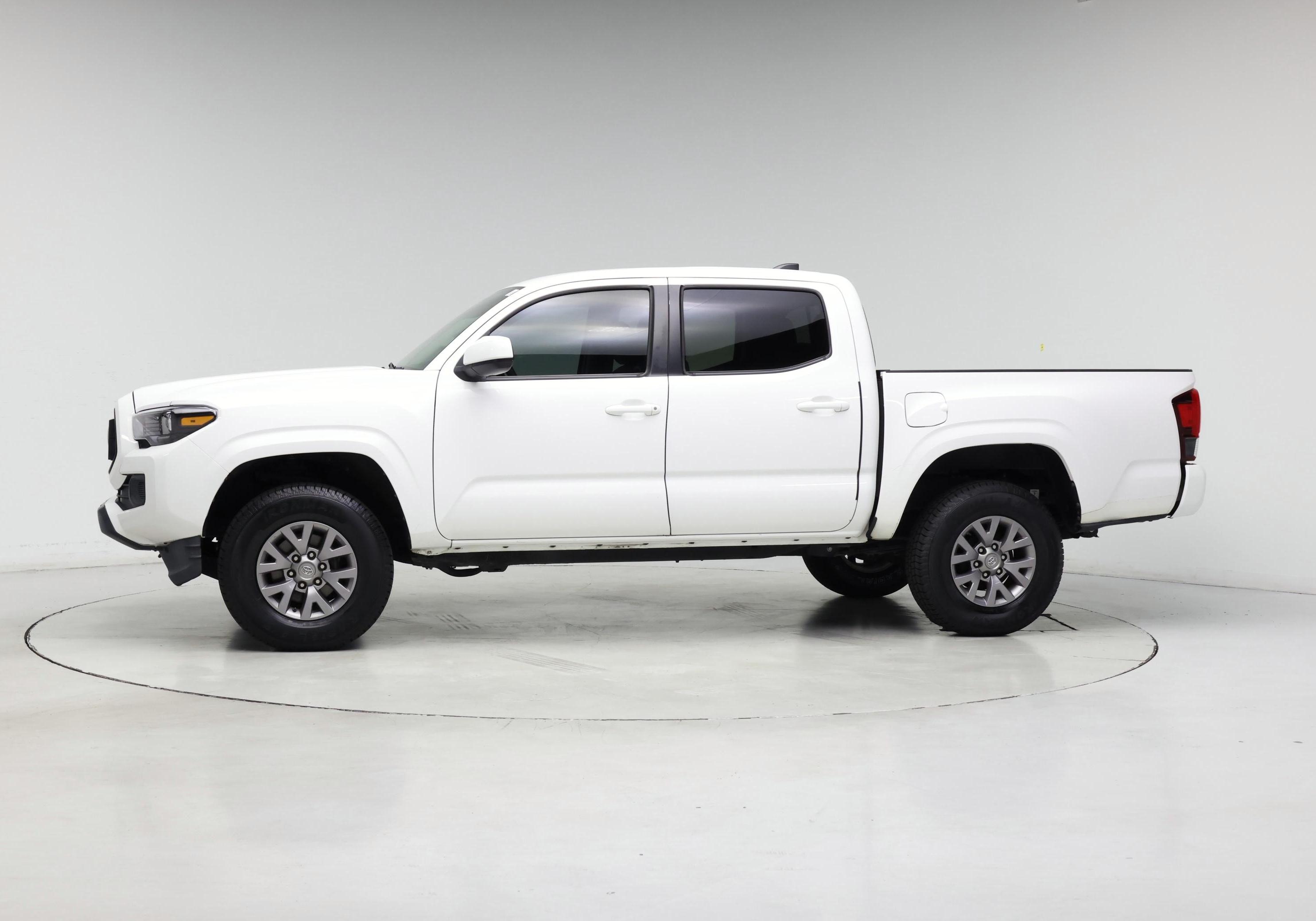 Thumbnail: 2020 Toyota Tacoma - 3