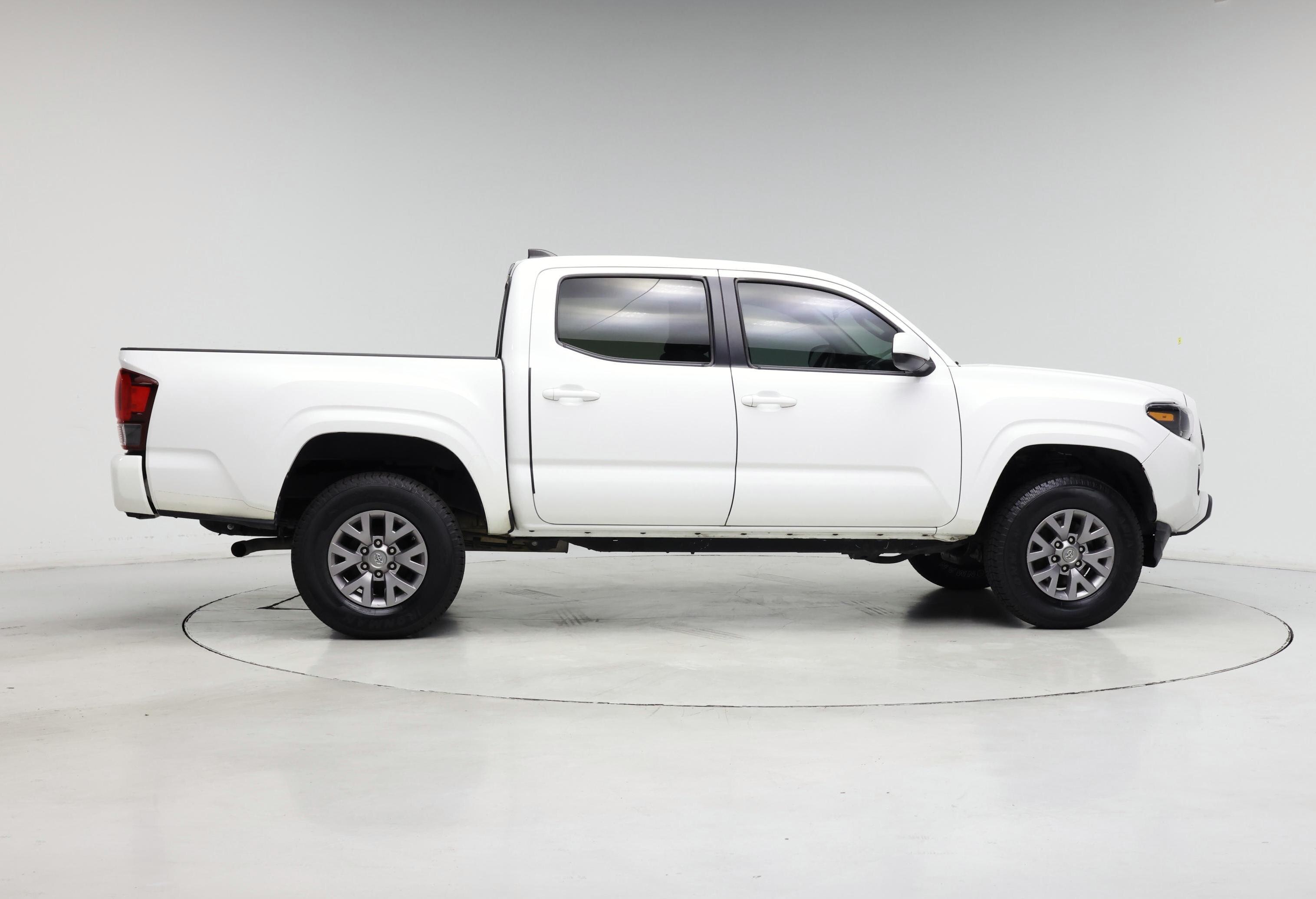 Thumbnail: 2020 Toyota Tacoma - 7