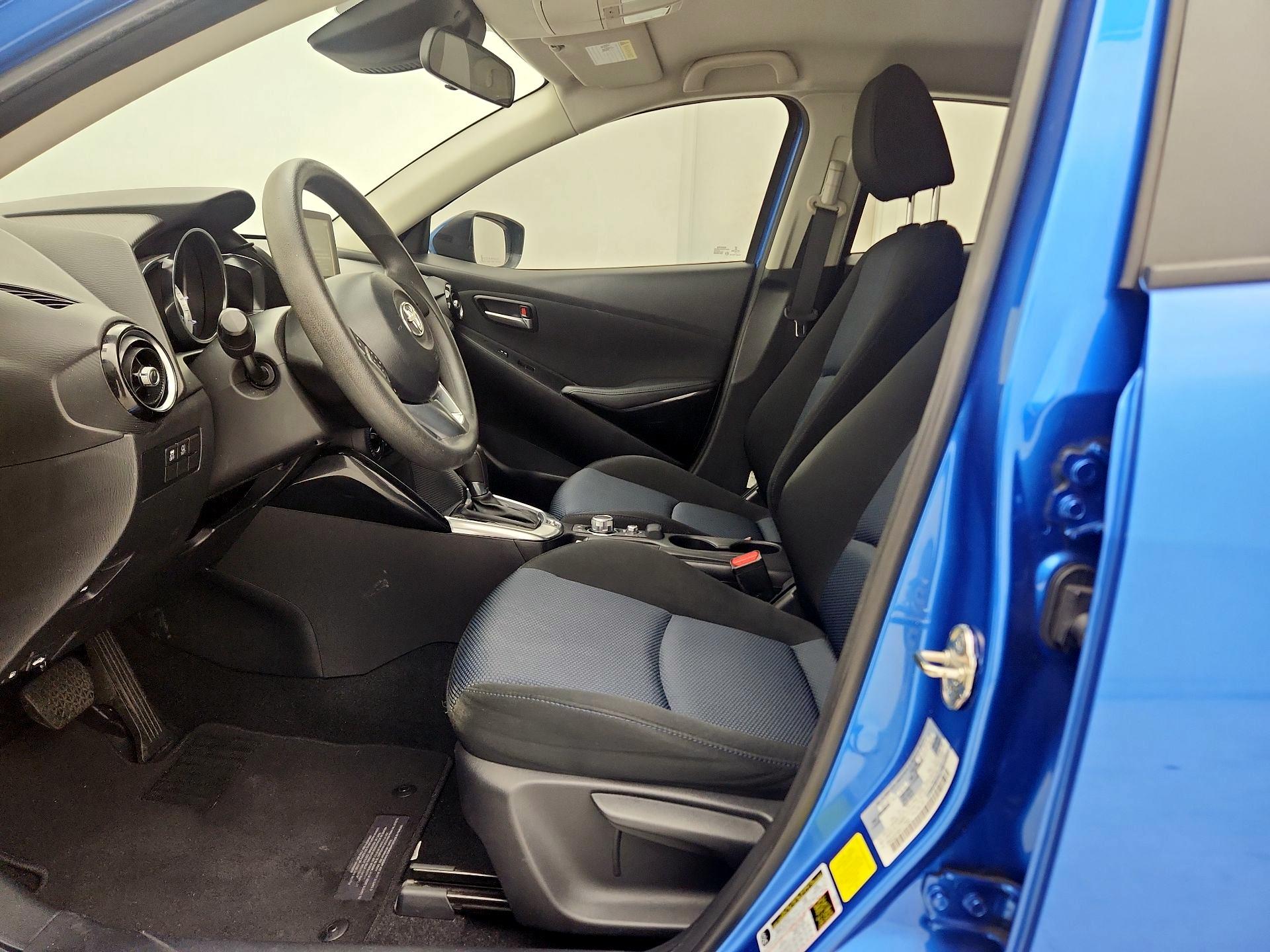 Thumbnail: 2017 Toyota Yaris iA - 11