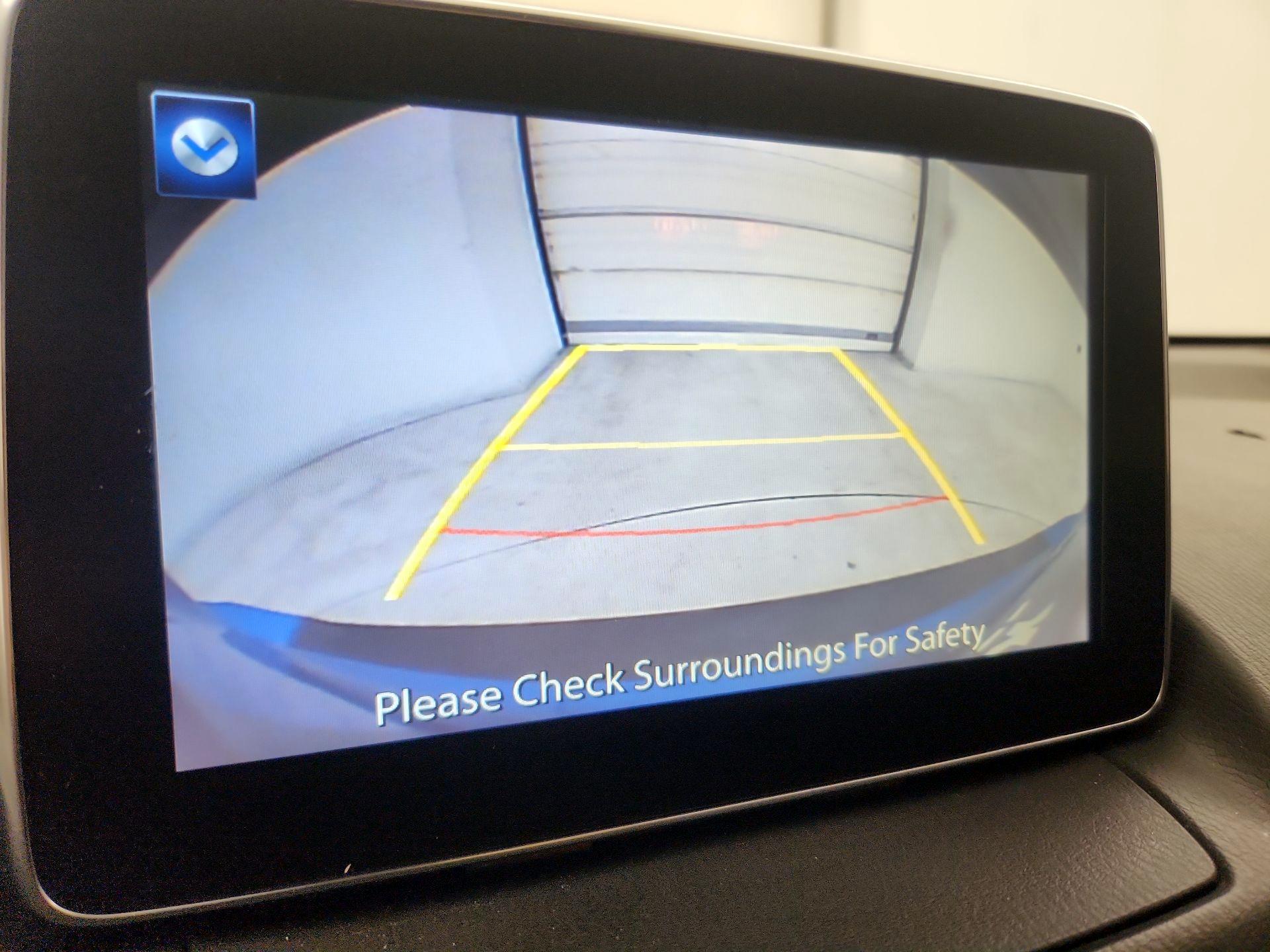 Thumbnail: 2017 Toyota Yaris iA - 15