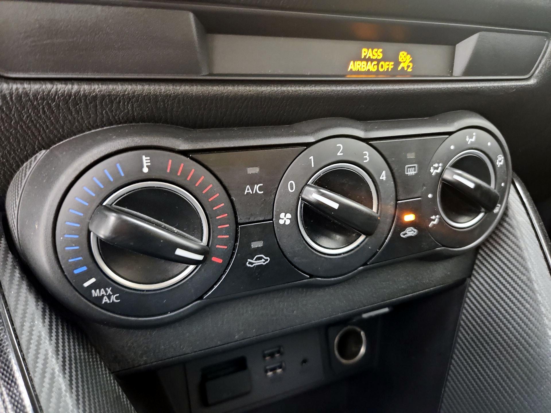 Thumbnail: 2017 Toyota Yaris iA - 17