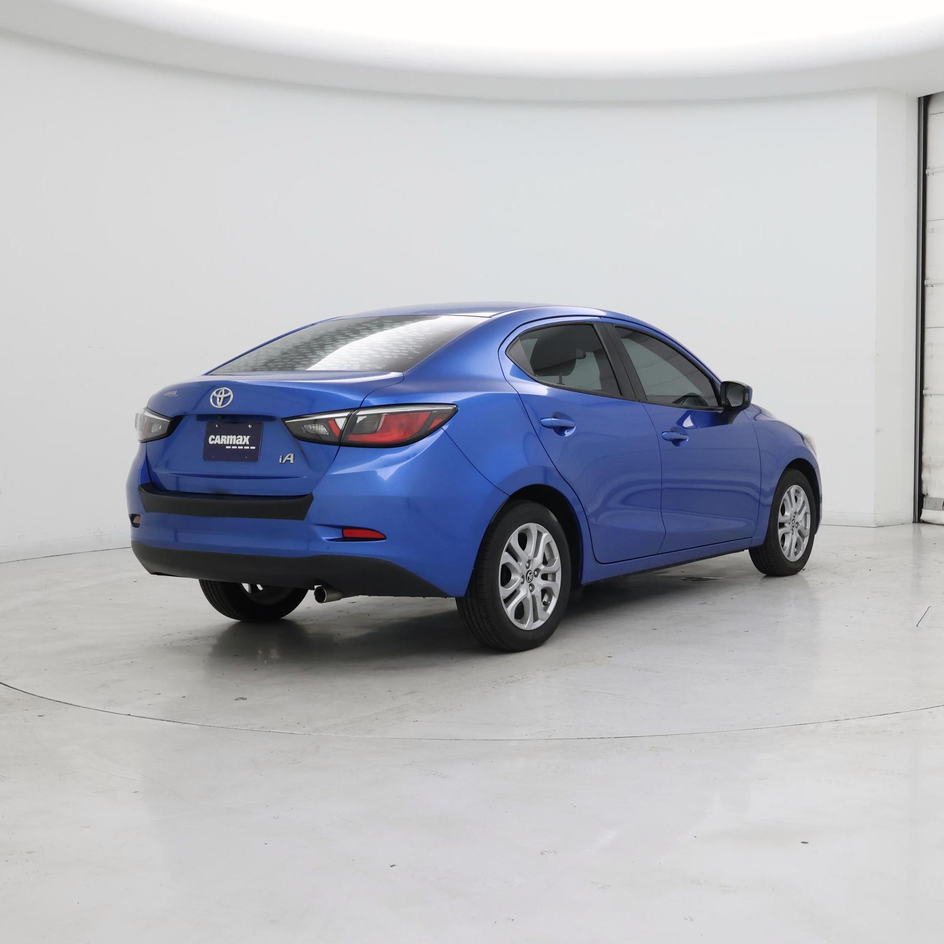 Thumbnail: 2017 Toyota Yaris iA - 8