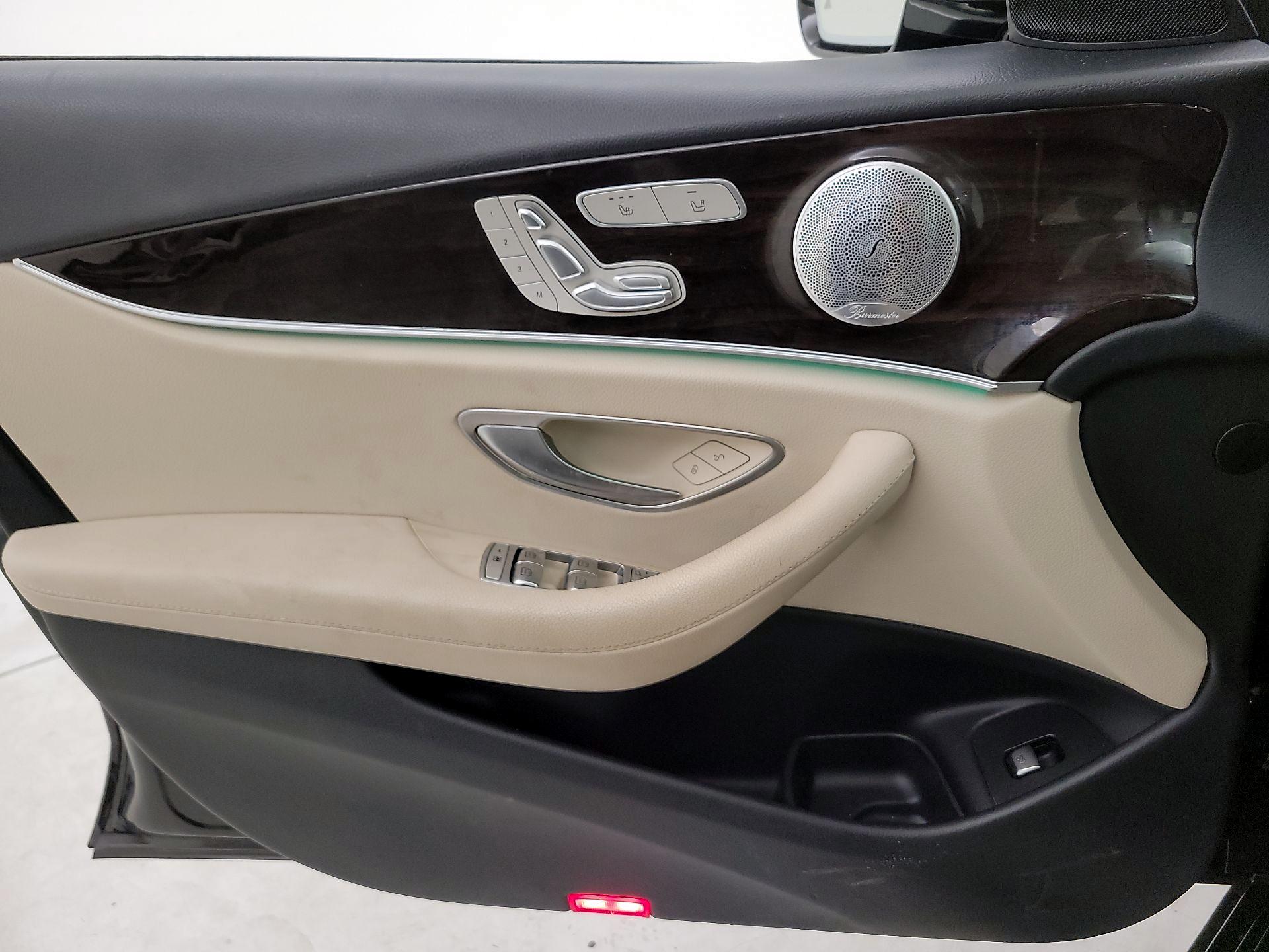 Thumbnail: 2020 Mercedes-Benz E-Class - 12