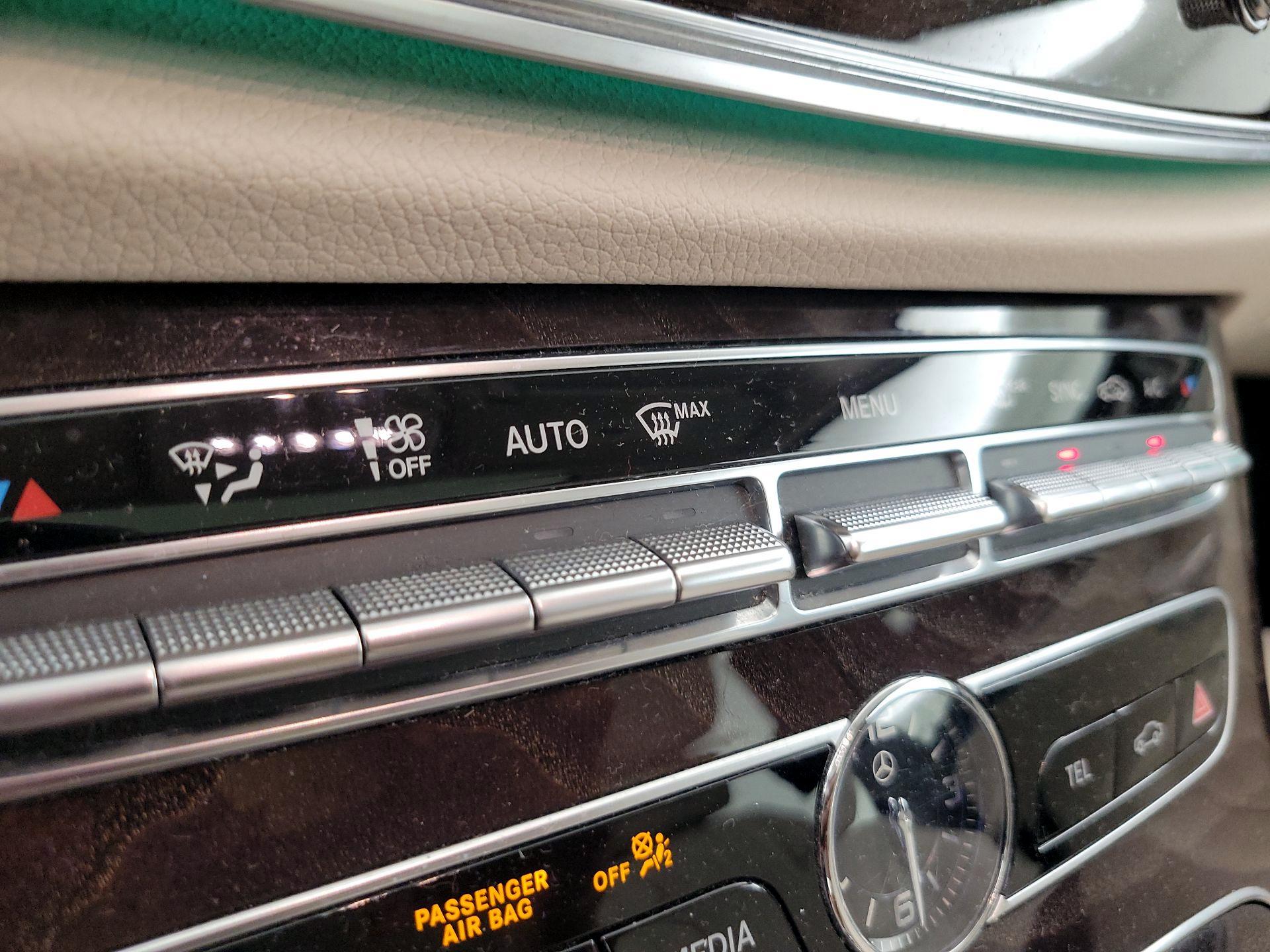 Thumbnail: 2020 Mercedes-Benz E-Class - 17