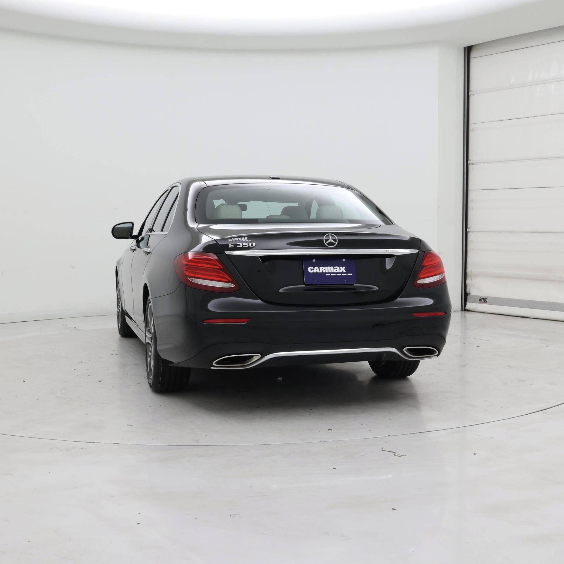 Thumbnail: 2020 Mercedes-Benz E-Class - 6