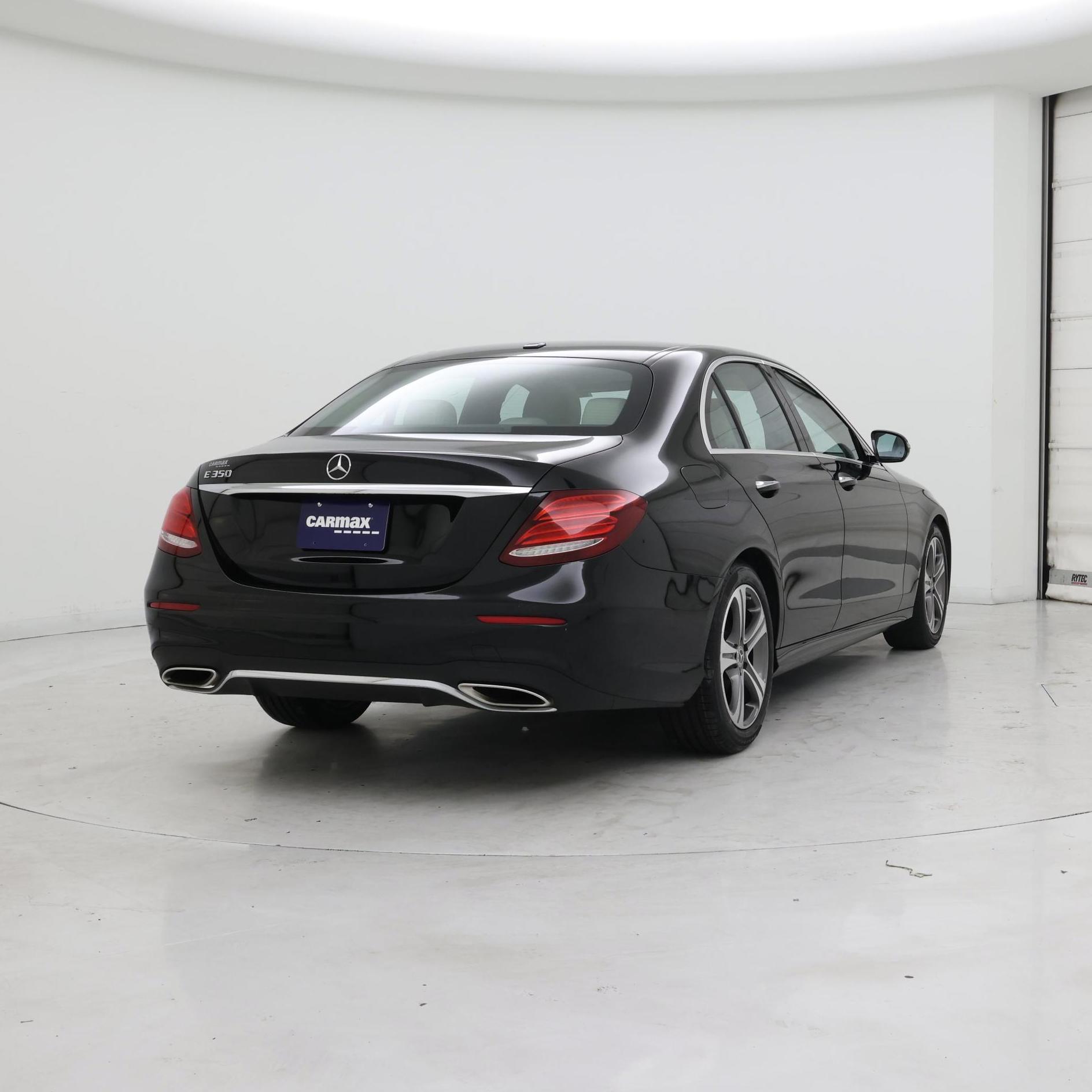 Thumbnail: 2020 Mercedes-Benz E-Class - 8