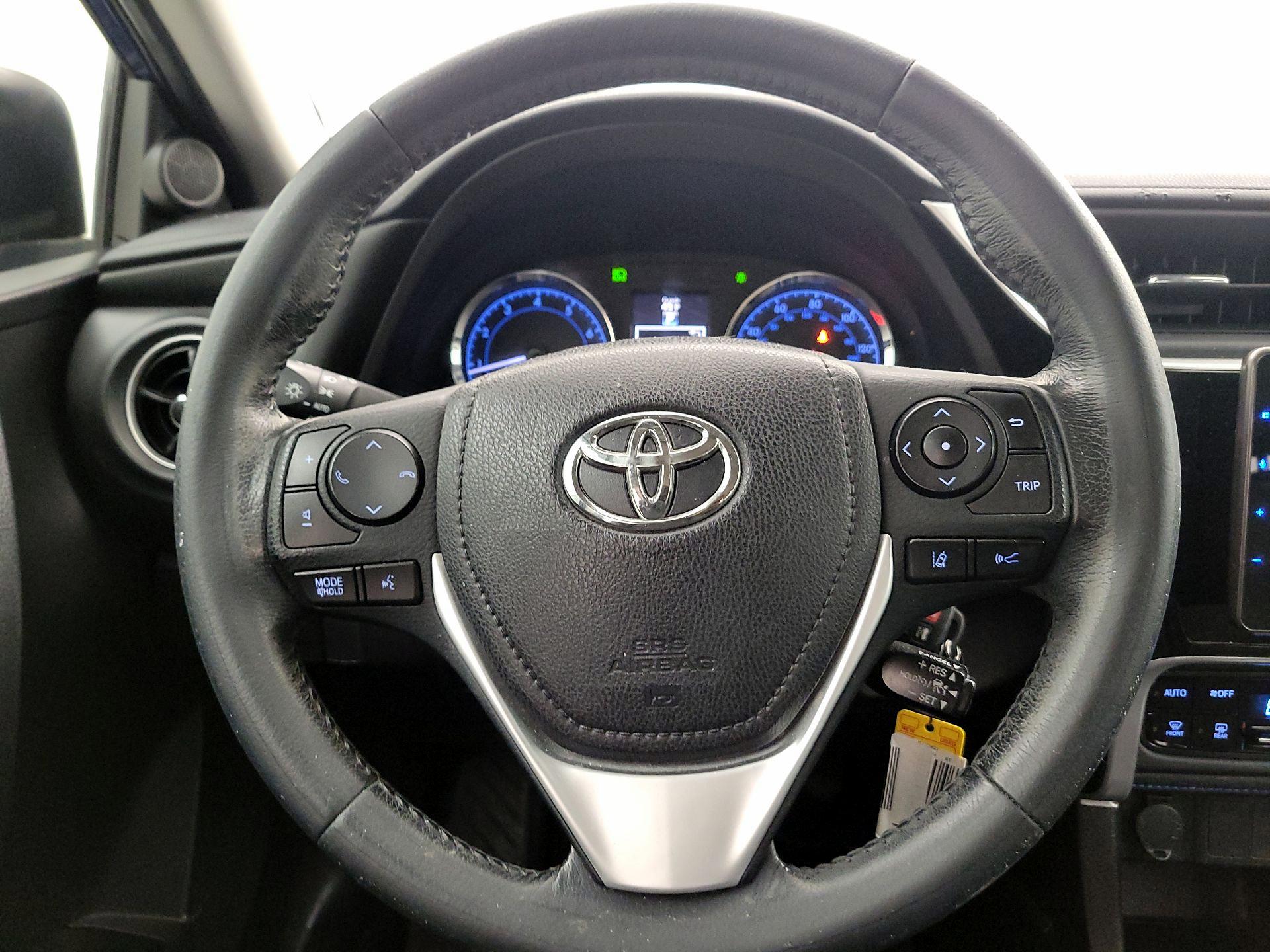 Thumbnail: 2019 Toyota Corolla - 10
