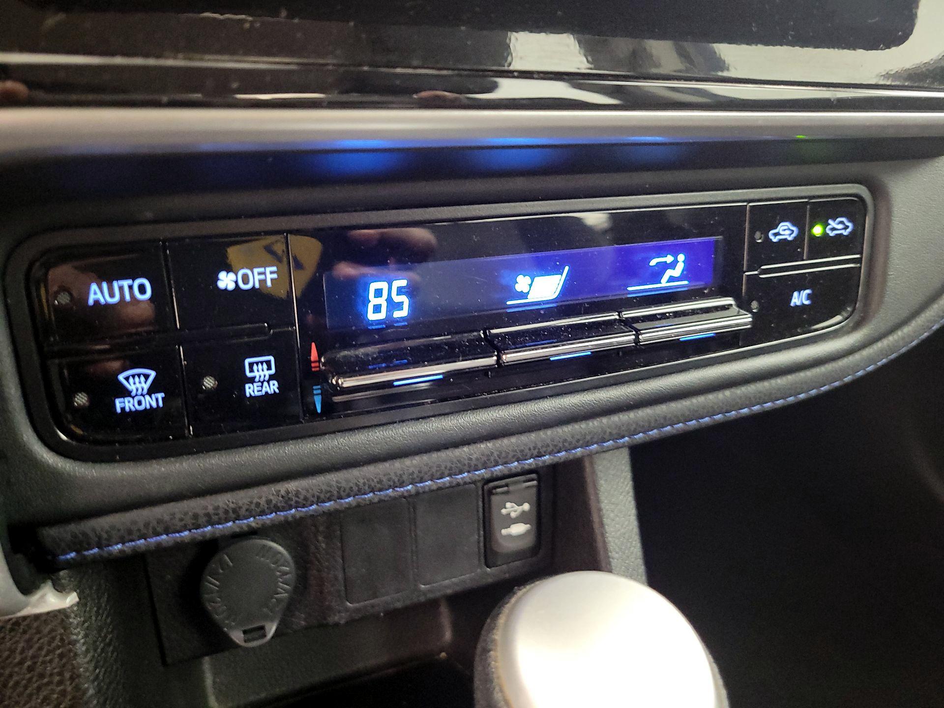 Thumbnail: 2019 Toyota Corolla - 16