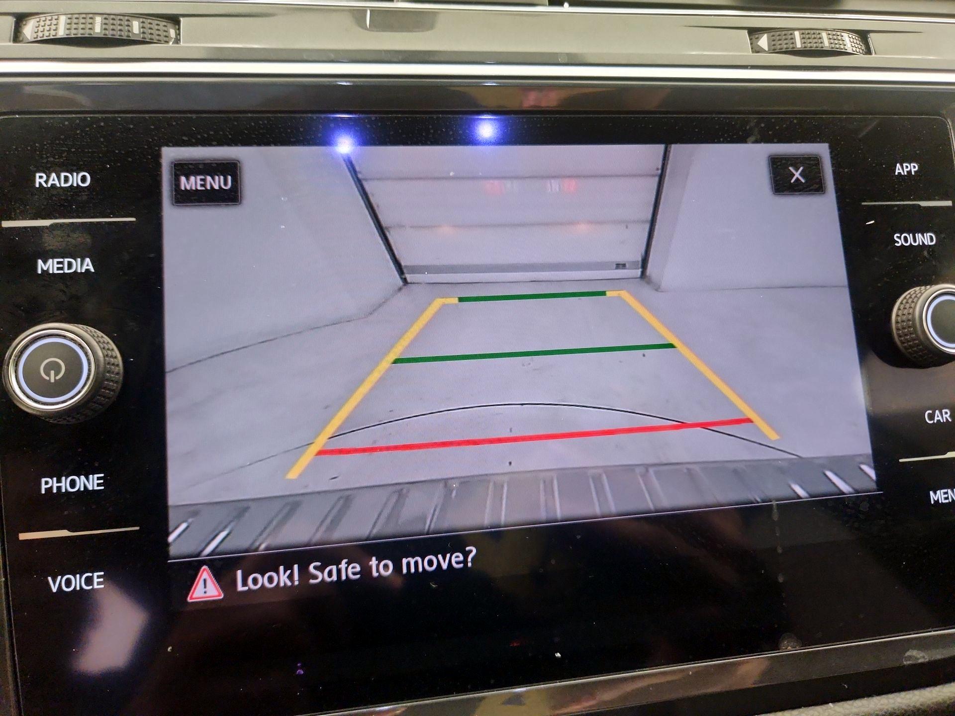 Thumbnail: 2020 Volkswagen Tiguan - 14