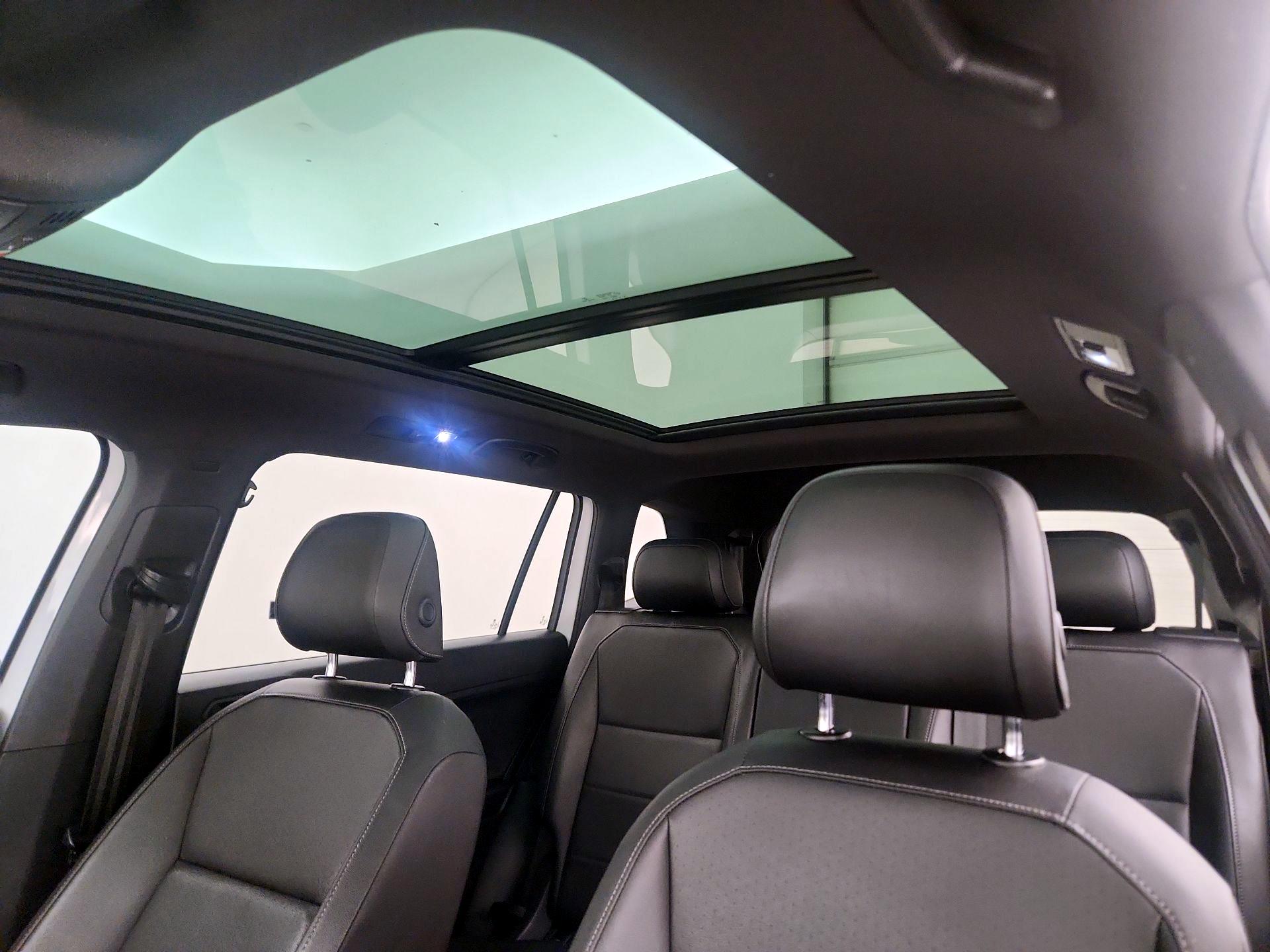 Thumbnail: 2020 Volkswagen Tiguan - 19